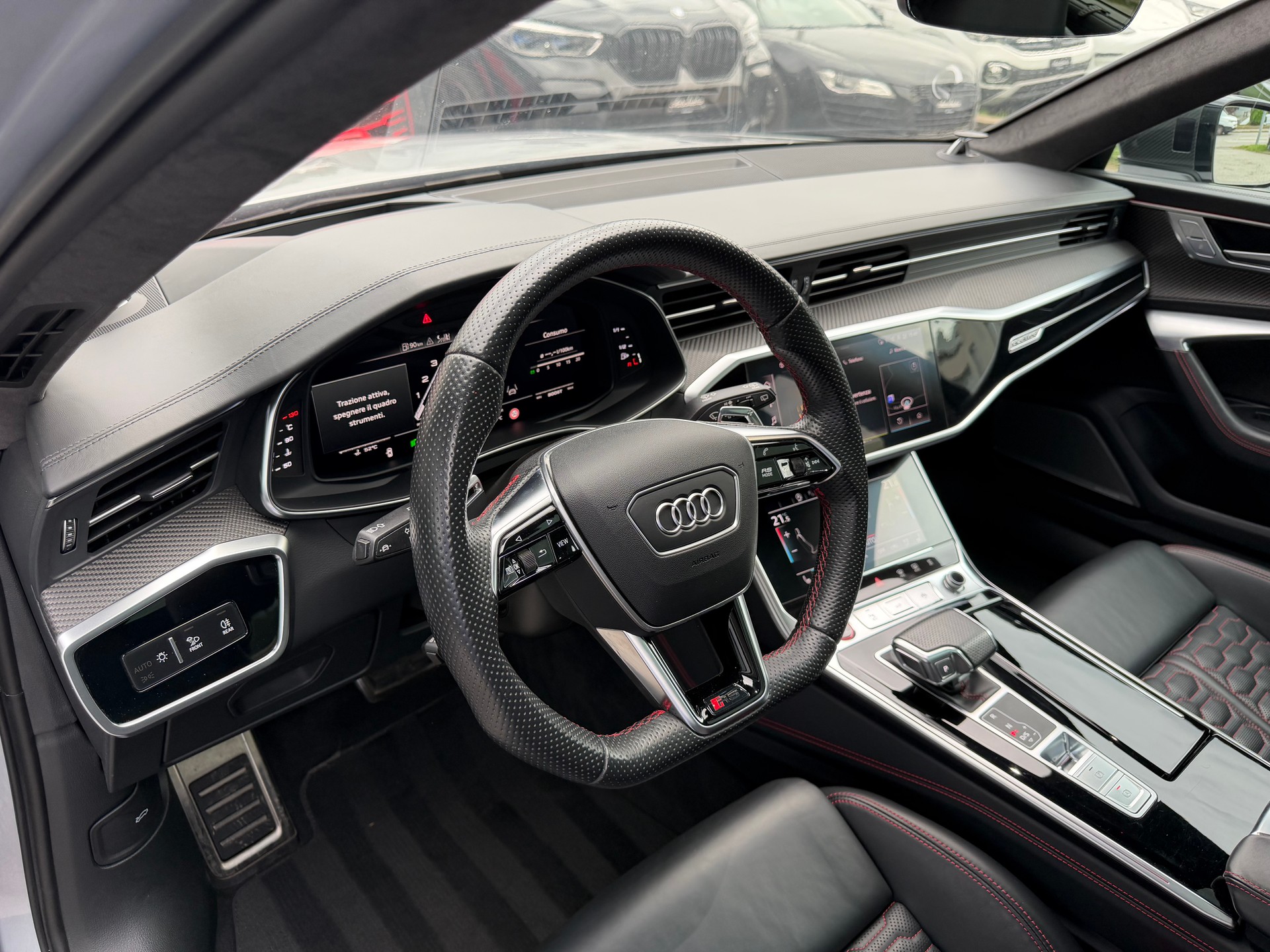 AUDI RS6 Avant 4.0 TFSI V8 quattro-image-13