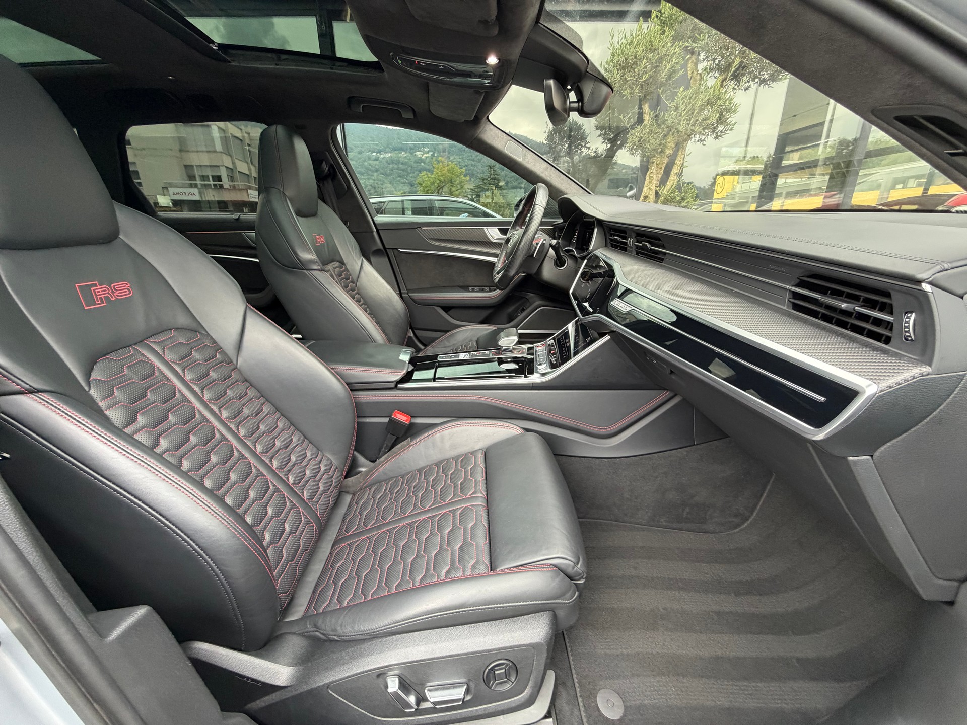 AUDI RS6 Avant 4.0 TFSI V8 quattro-image-10