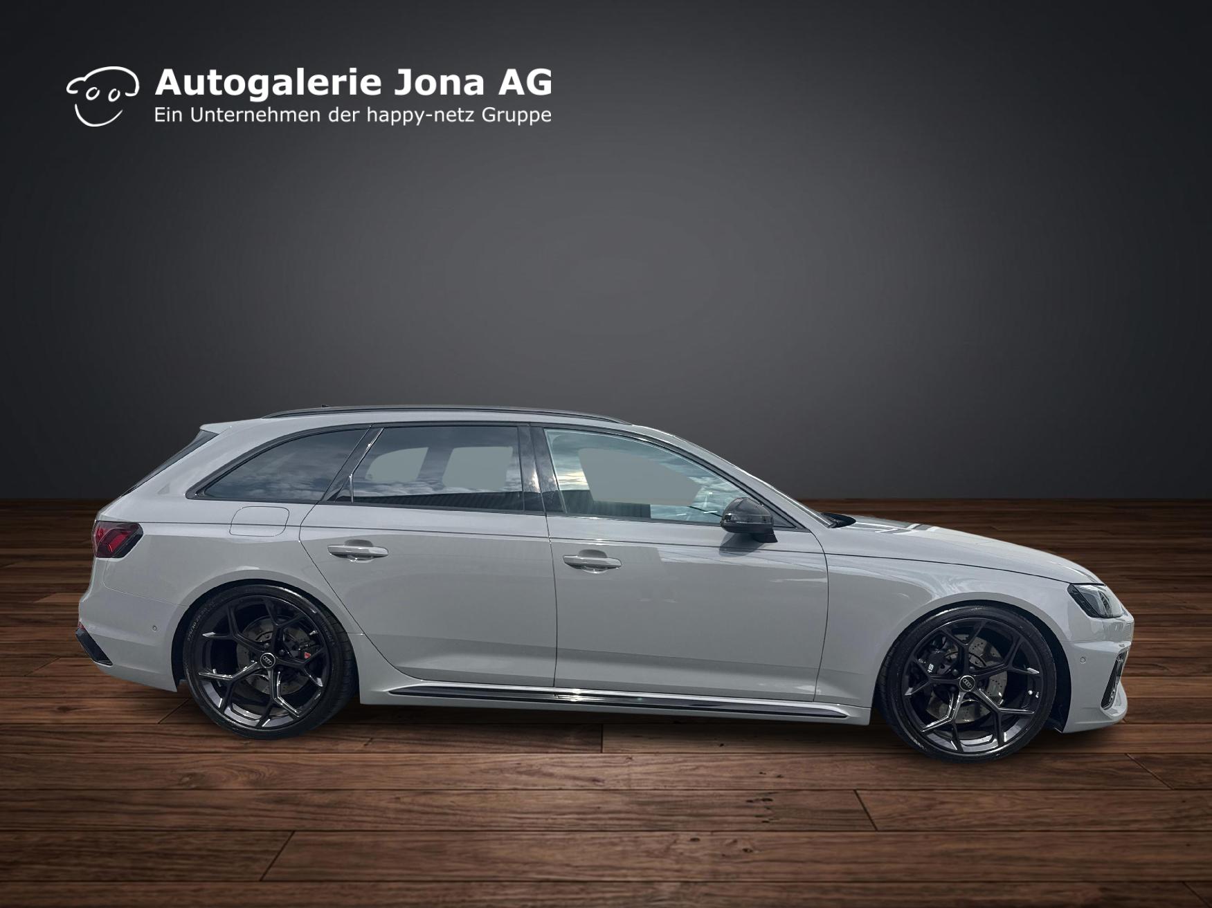 AUDI RS4 Avant 2.9 V6 TFSI quattro T-Tronic-image-4