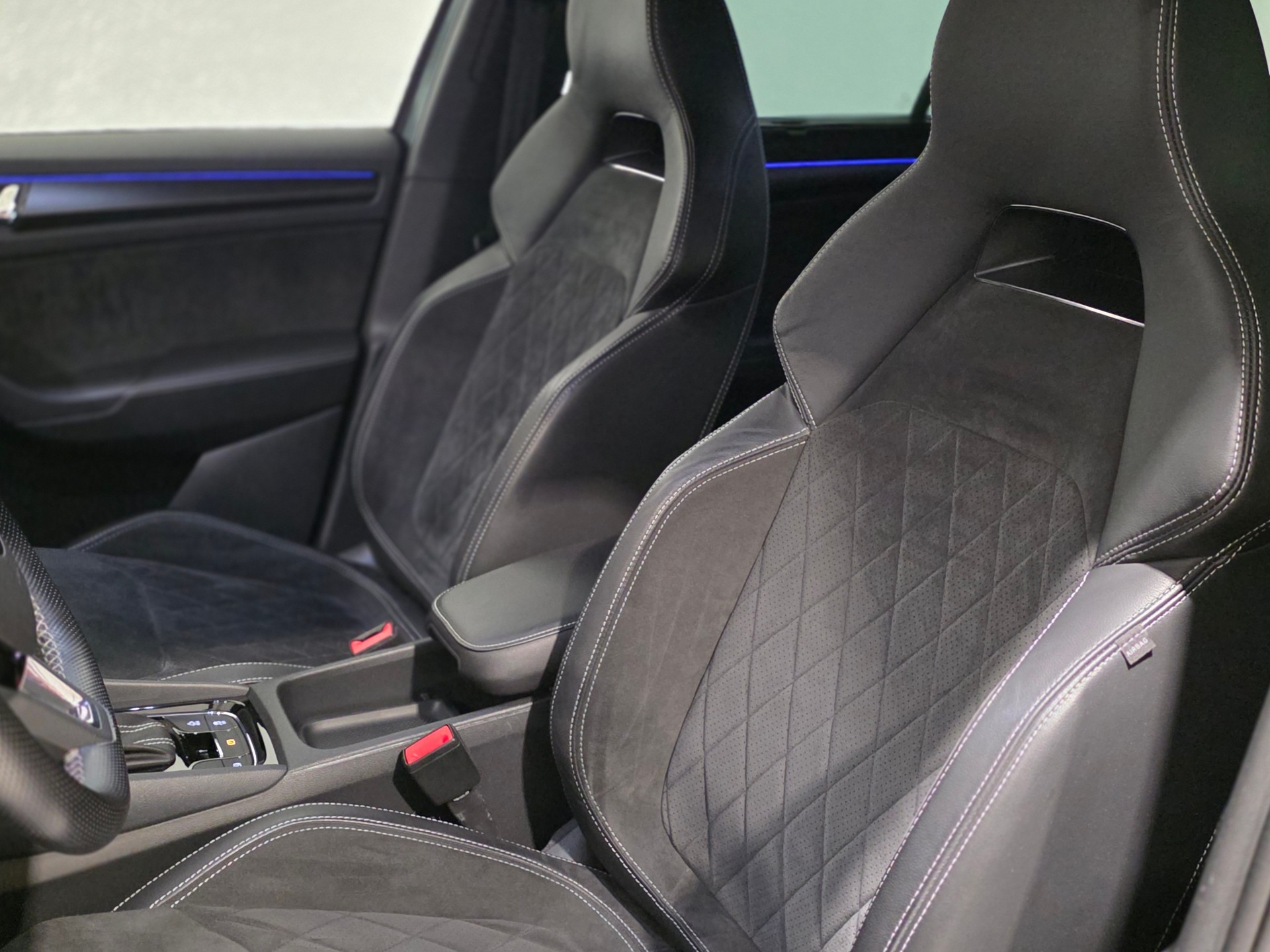 SKODA Kodiaq 2.0 TSI 4x4 Sport Line 7-Plätzer-image-12
