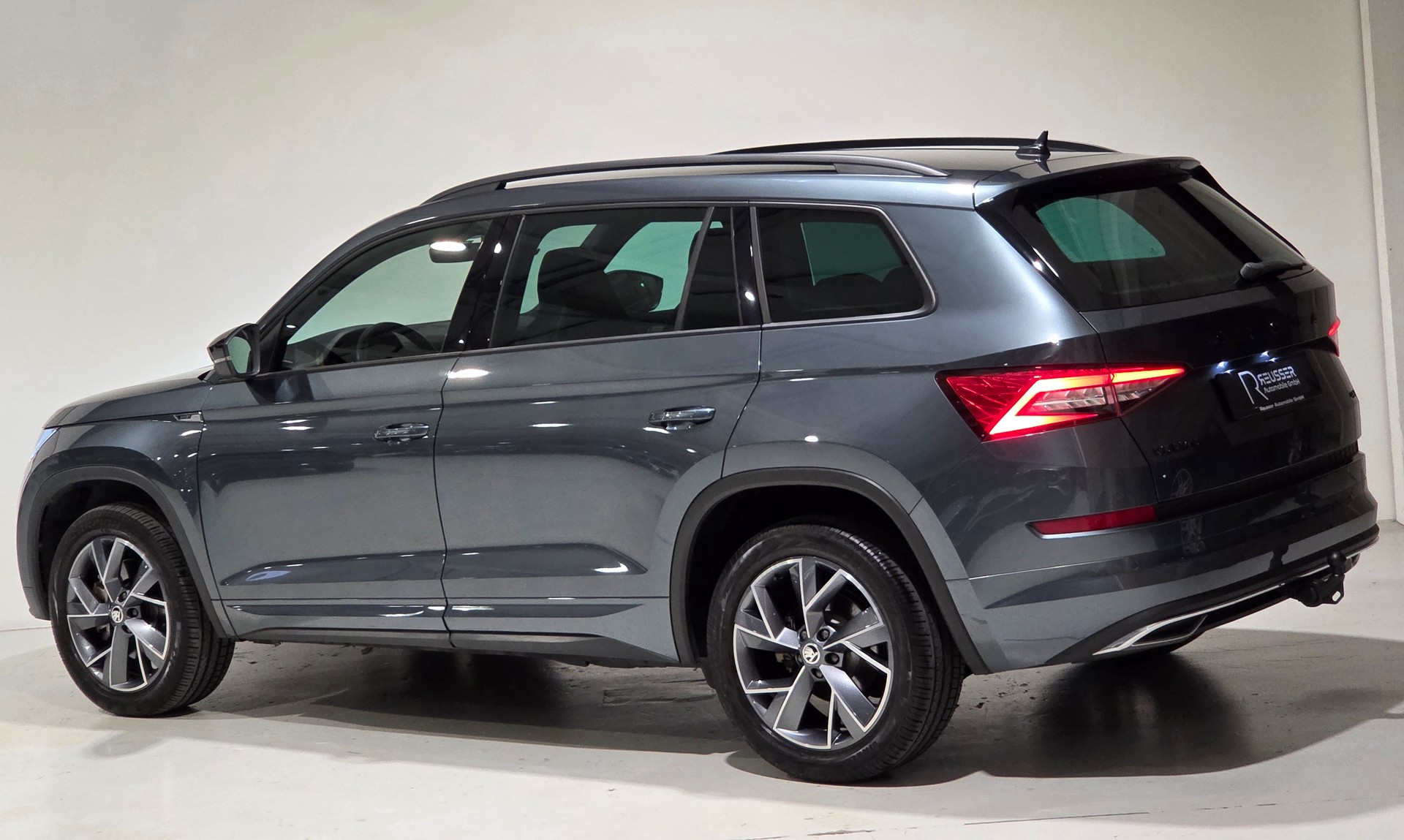 SKODA Kodiaq 2.0 TSI 4x4 Sport Line 7-Plätzer-image-2