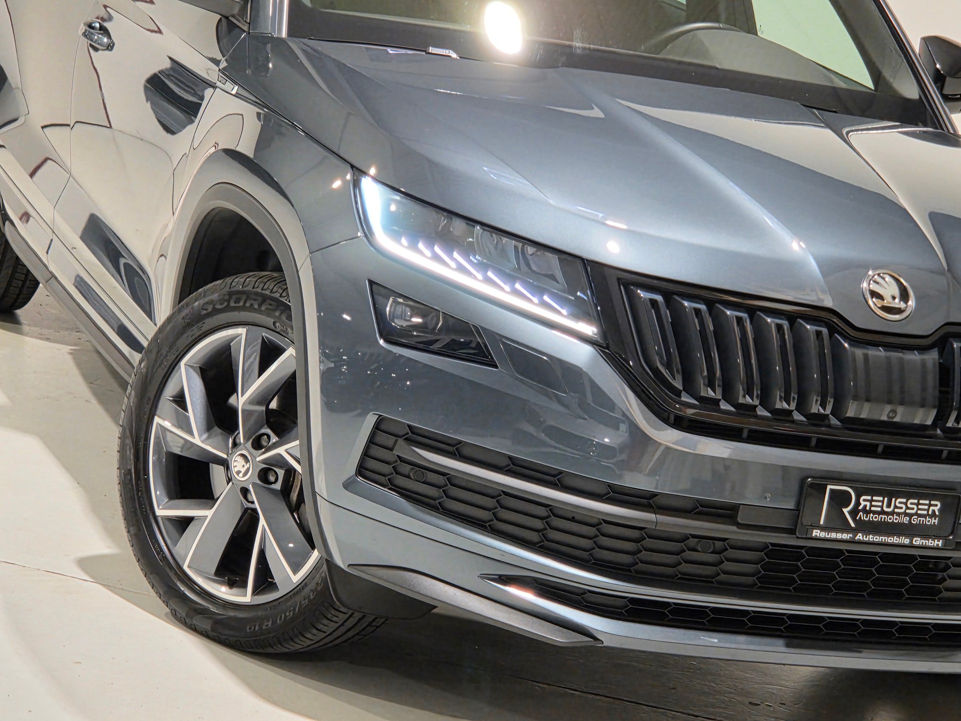 SKODA Kodiaq 2.0 TSI 4x4 Sport Line 7-Plätzer-image-23
