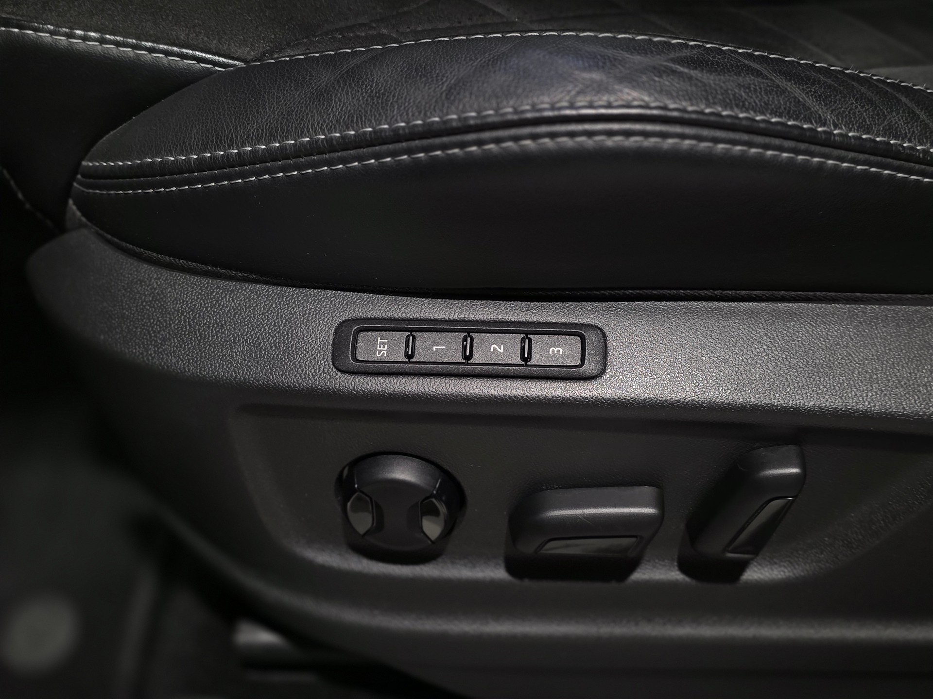 SKODA Kodiaq 2.0 TSI 4x4 Sport Line 7-Plätzer-image-13