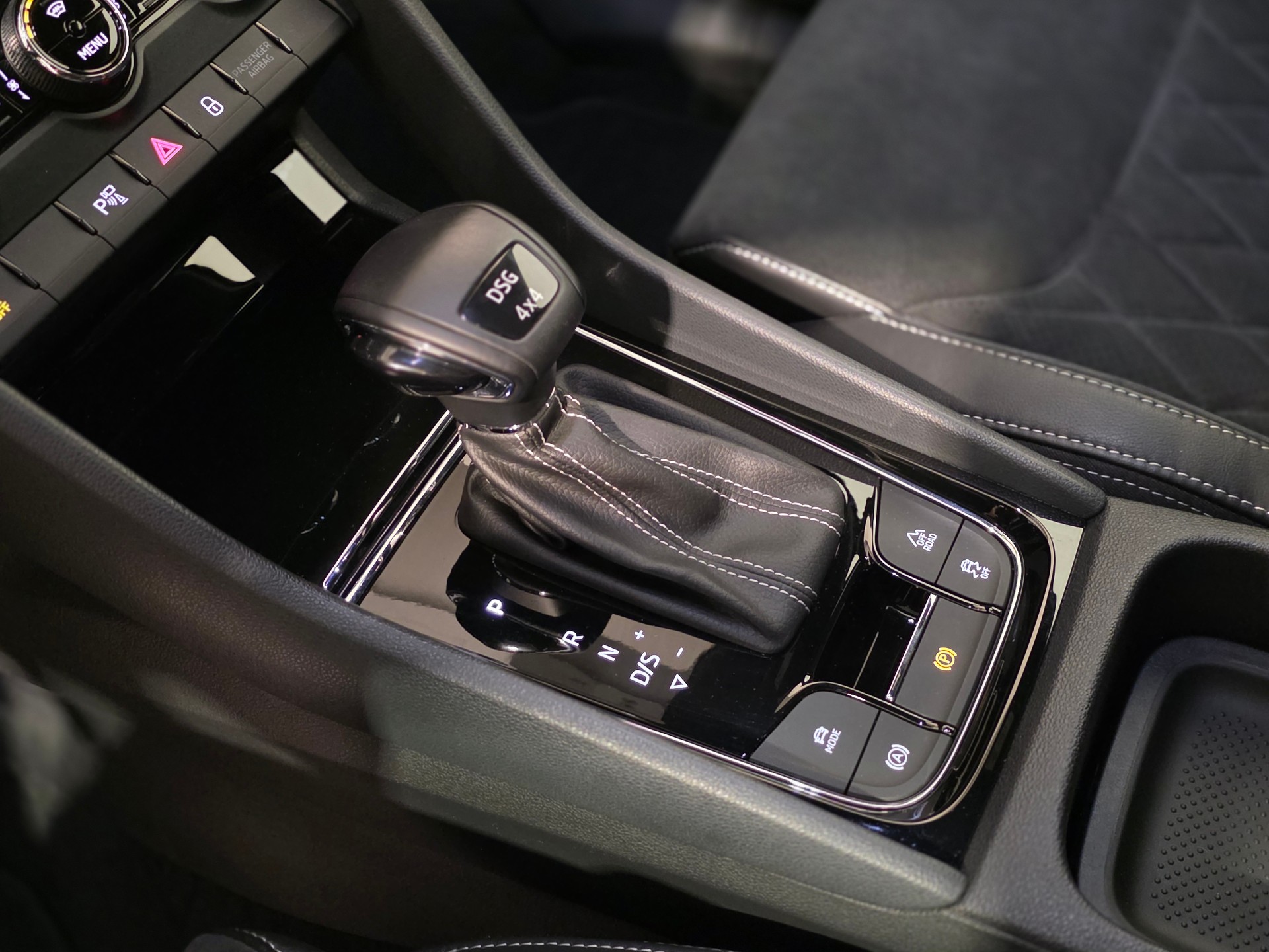 SKODA Kodiaq 2.0 TSI 4x4 Sport Line 7-Plätzer-image-10