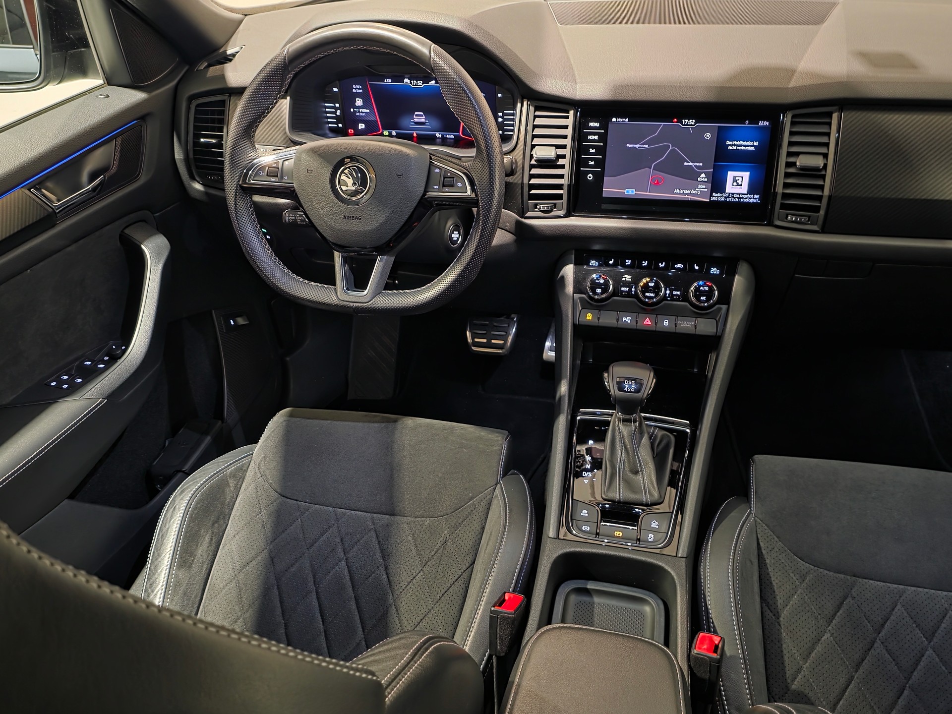 SKODA Kodiaq 2.0 TSI 4x4 Sport Line 7-Plätzer-image-5