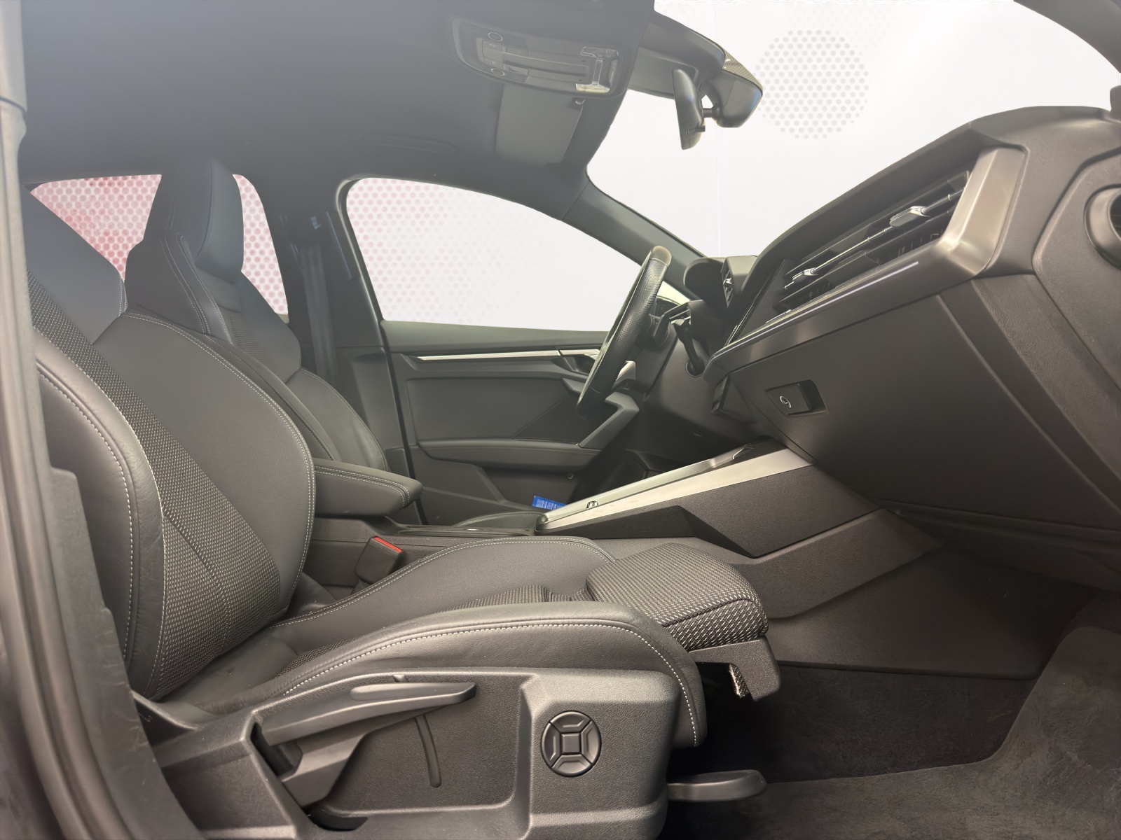 AUDI A3 Sportback 35 TDI S line S-tronic-image-11