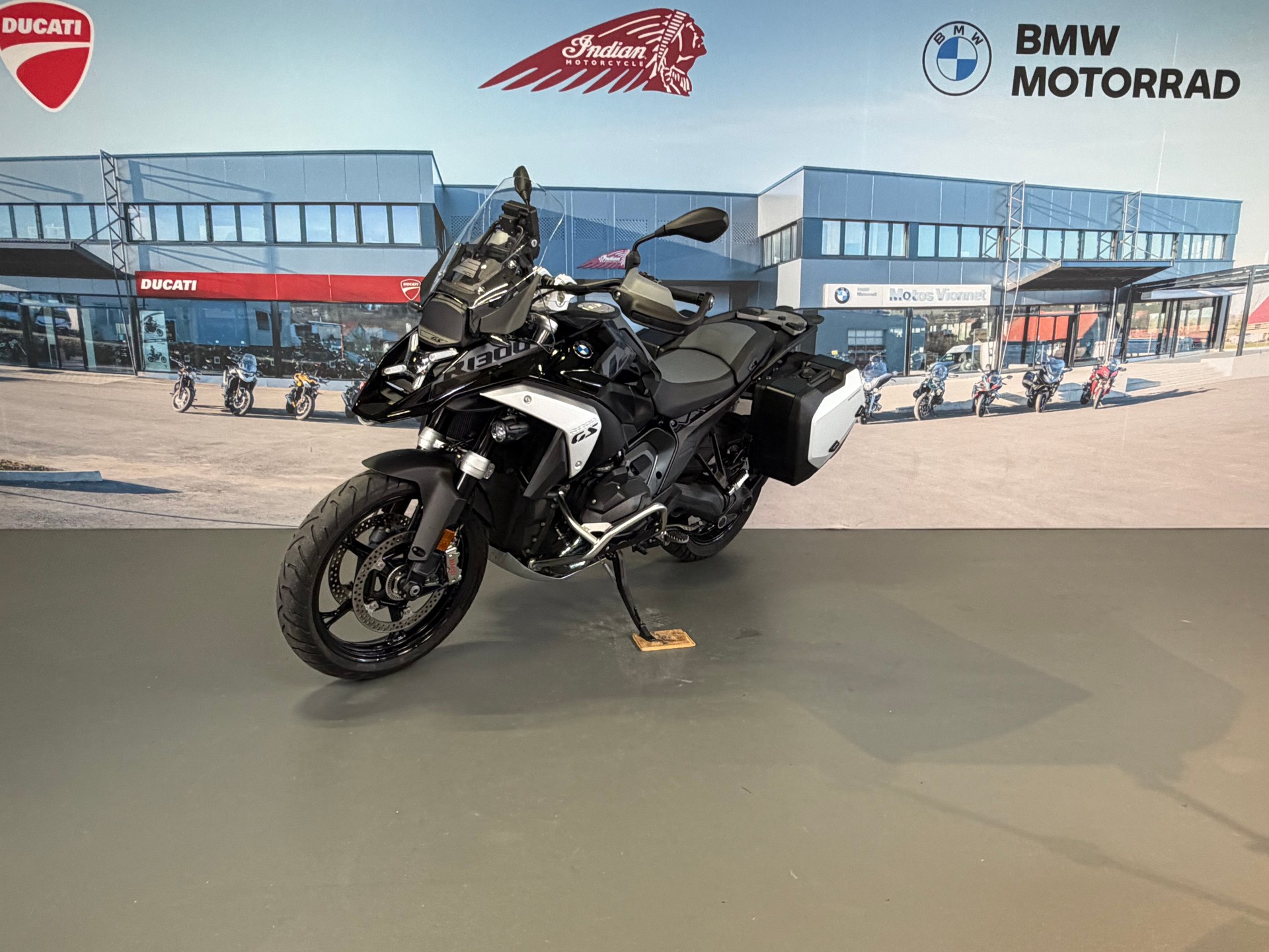 BMW R 1300 GS-showroom-element-2