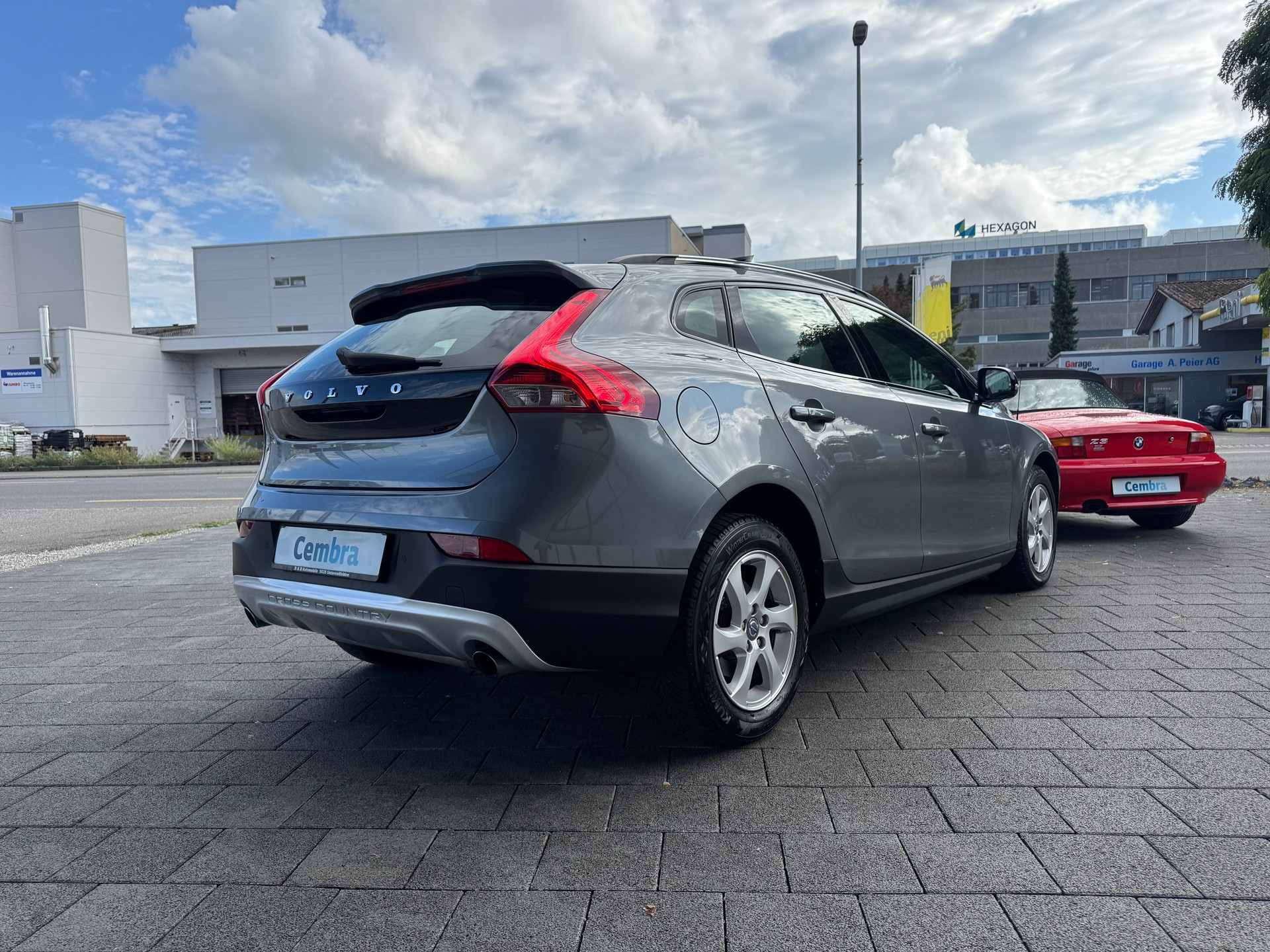 VOLVO V40 Cross Country T4 2.0 AWD Family Ed. Geartr.-image-5