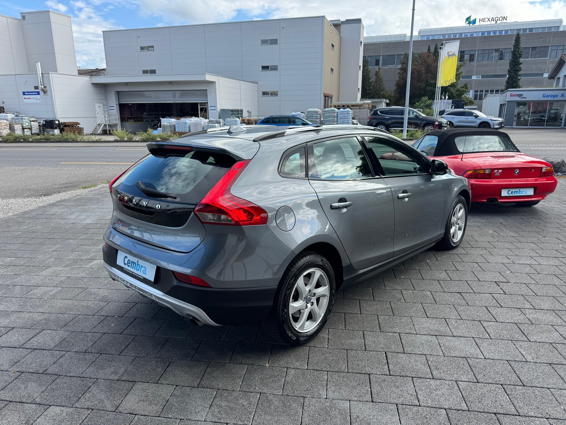 VOLVO V40 Cross Country T4 2.0 AWD Family Ed. Geartr.-image-6