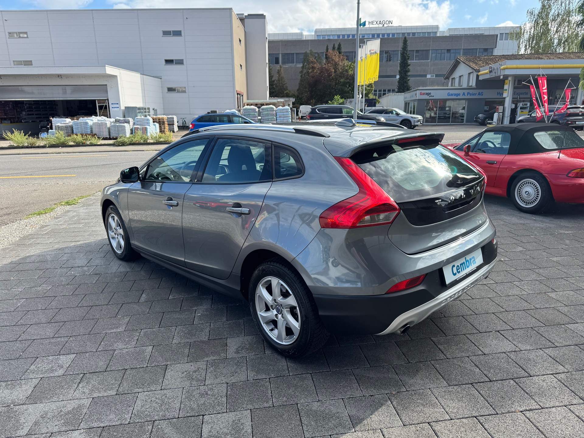VOLVO V40 Cross Country T4 2.0 AWD Family Ed. Geartr.-image-8