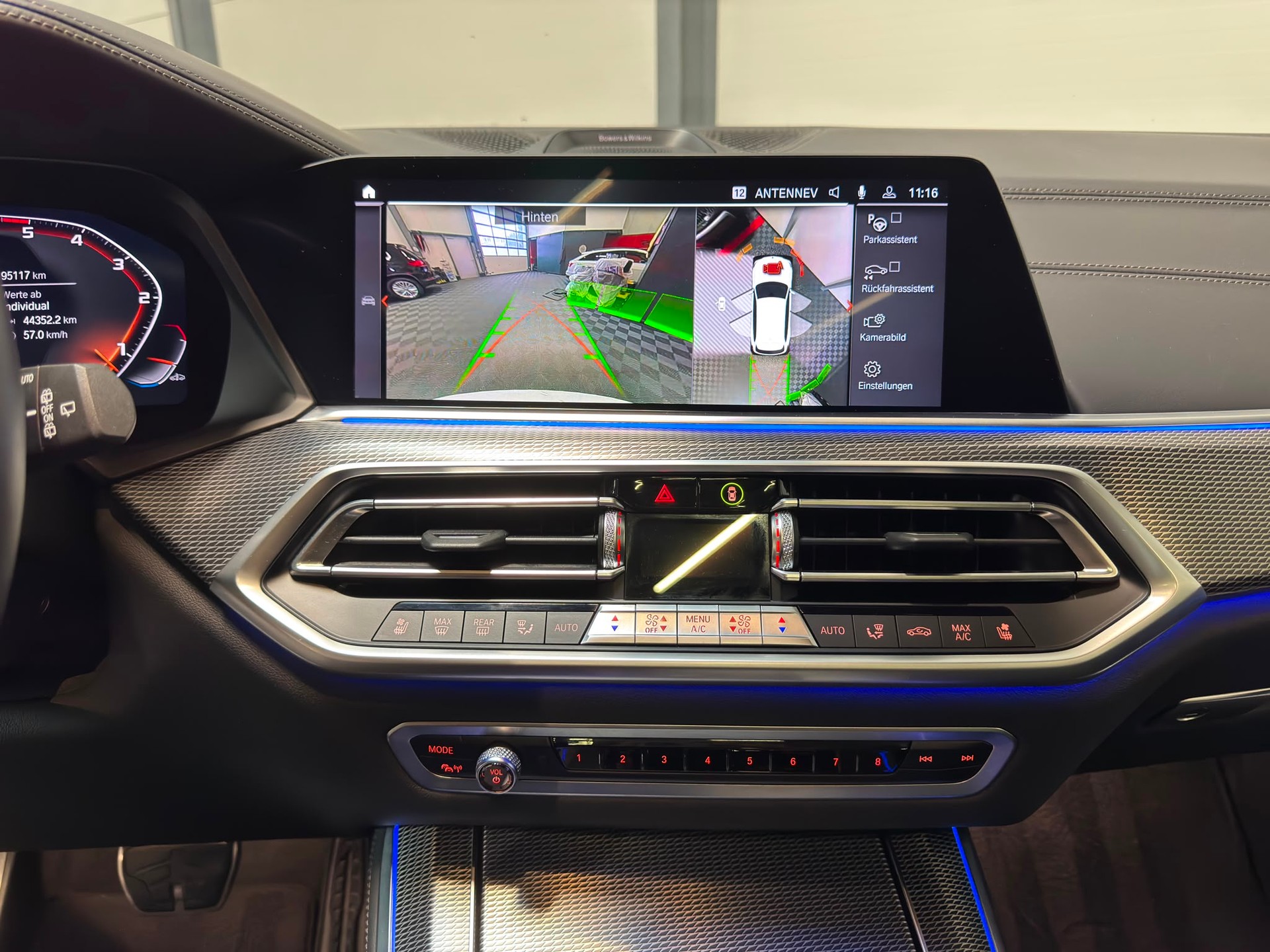 BMW X5 M50d xDrive-image-15