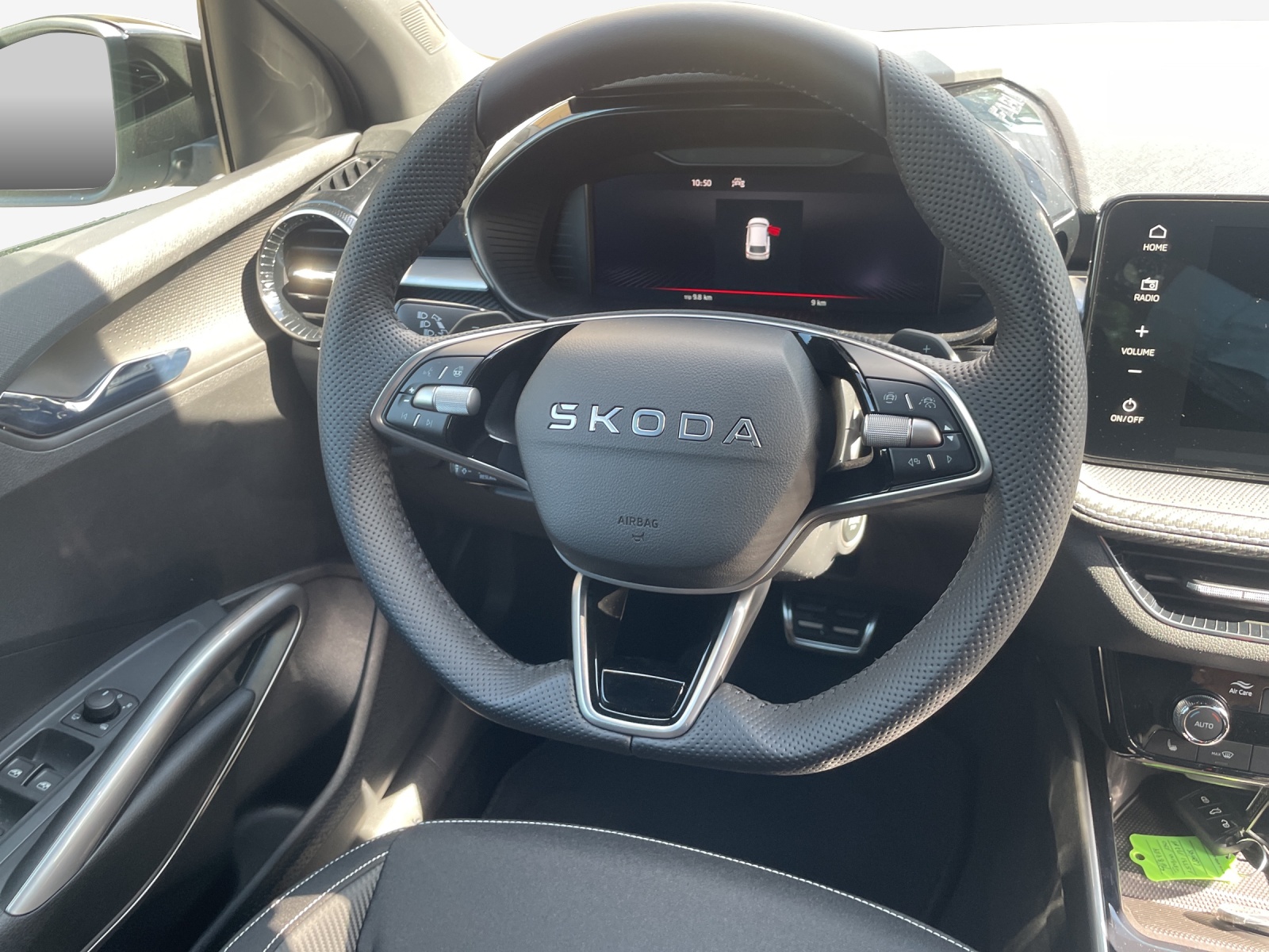 SKODA Fabia 1.5 TSI 130 DSG-image-9