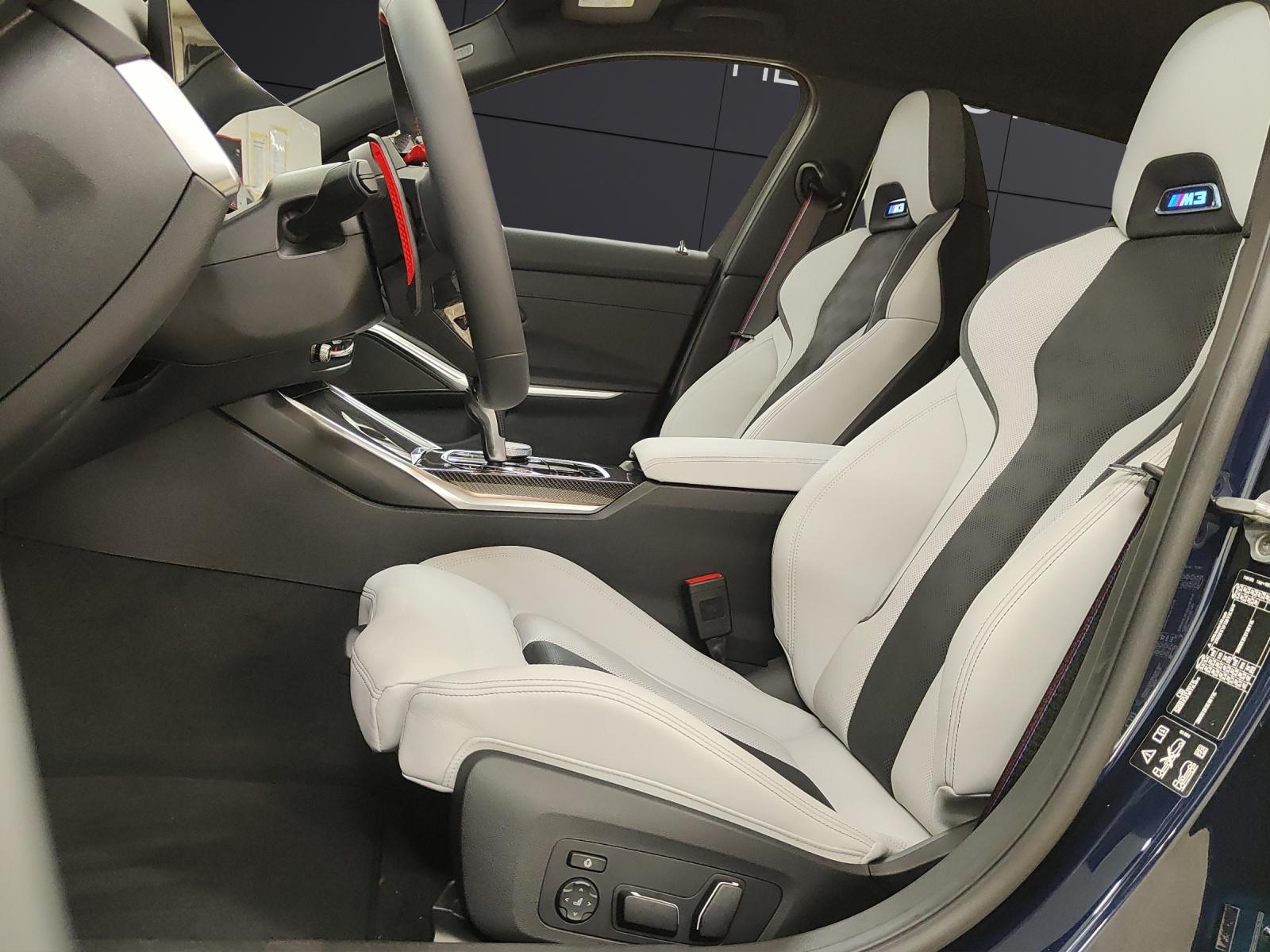 BMW M3 Competition xDrive Touring-image-9