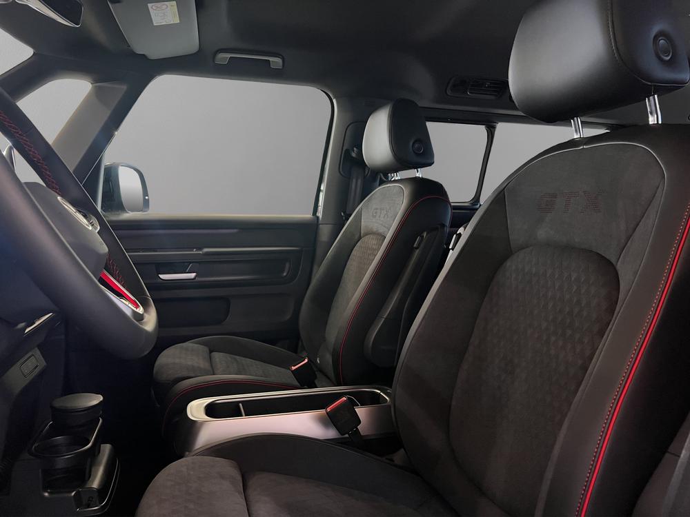 VW ID.Buzz LWB GTX 4 Motion-image-5