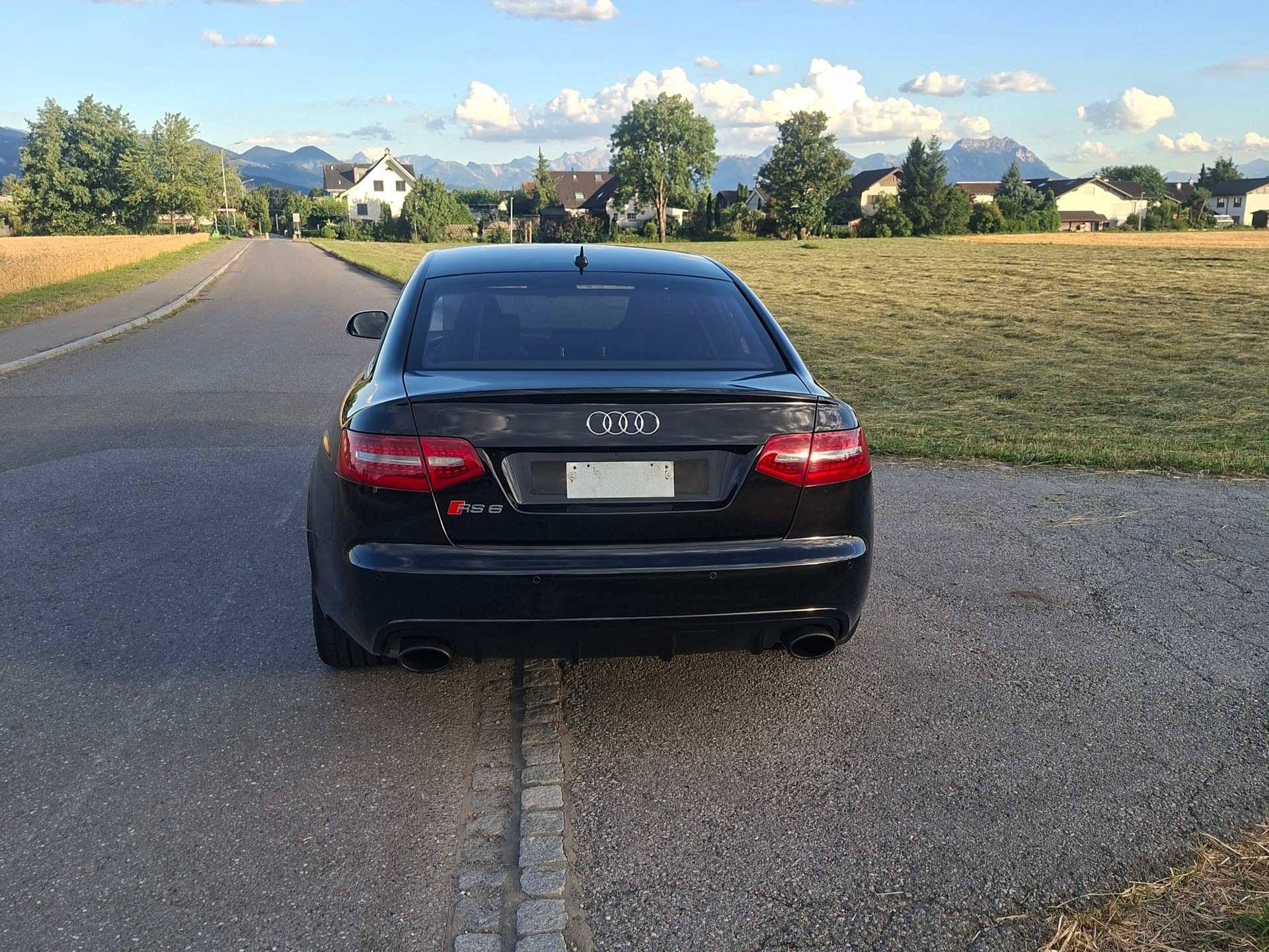 AUDI RS6 Limousine 5.0 TFSI V10 quattro tiptronic-image-6