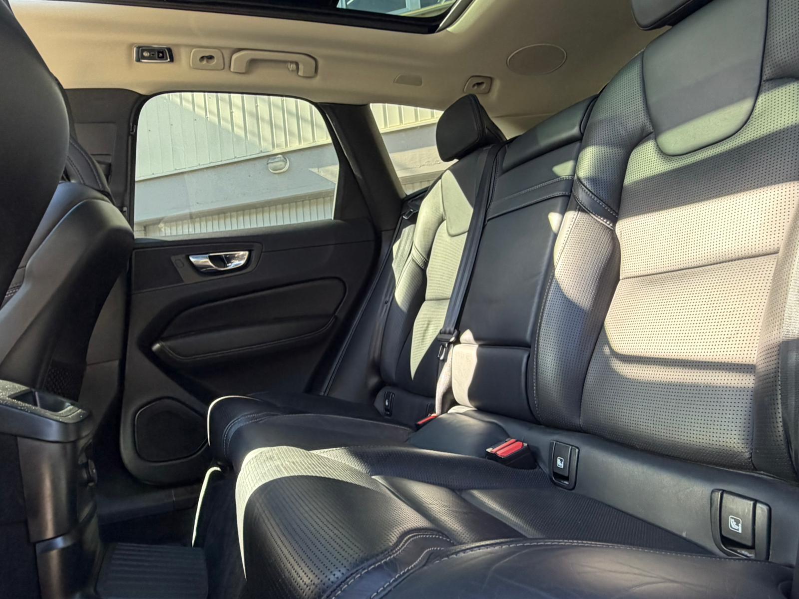VOLVO XC60 T6 eAWD Inscription Geartronic-image-10