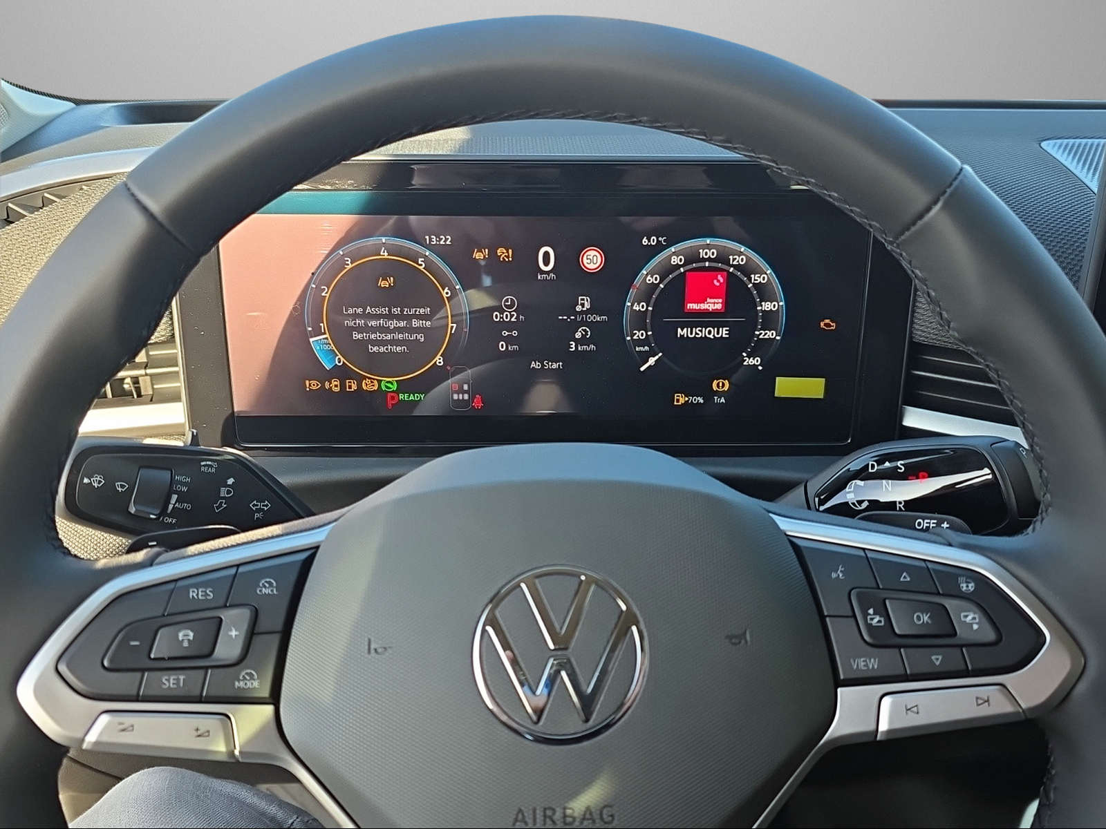 VW VW T-Roc-image-8