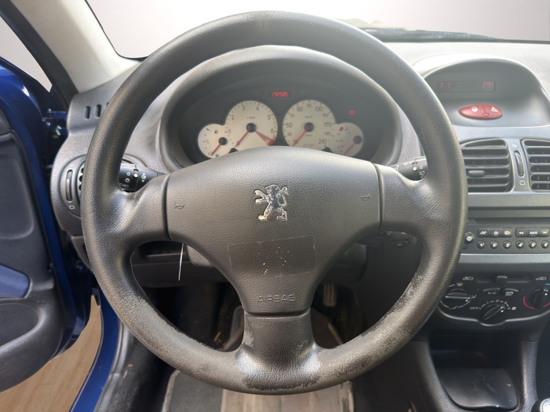 PEUGEOT 206 1.4 Look-image-9