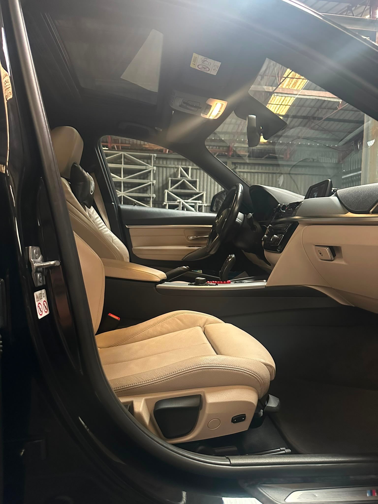 BMW 320d-image-3