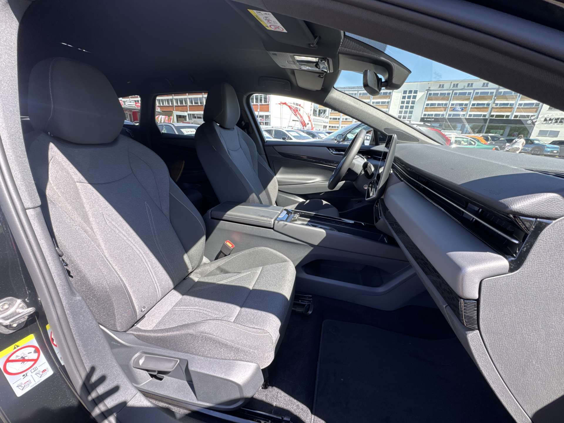 VW ID.7 Tourer Limited Edition 77kWh 285PS Automat-image-11