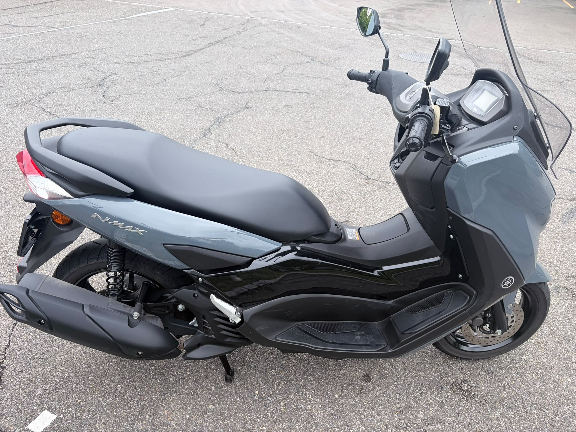 YAMAHA N-MAX GPD-showroom-element-1