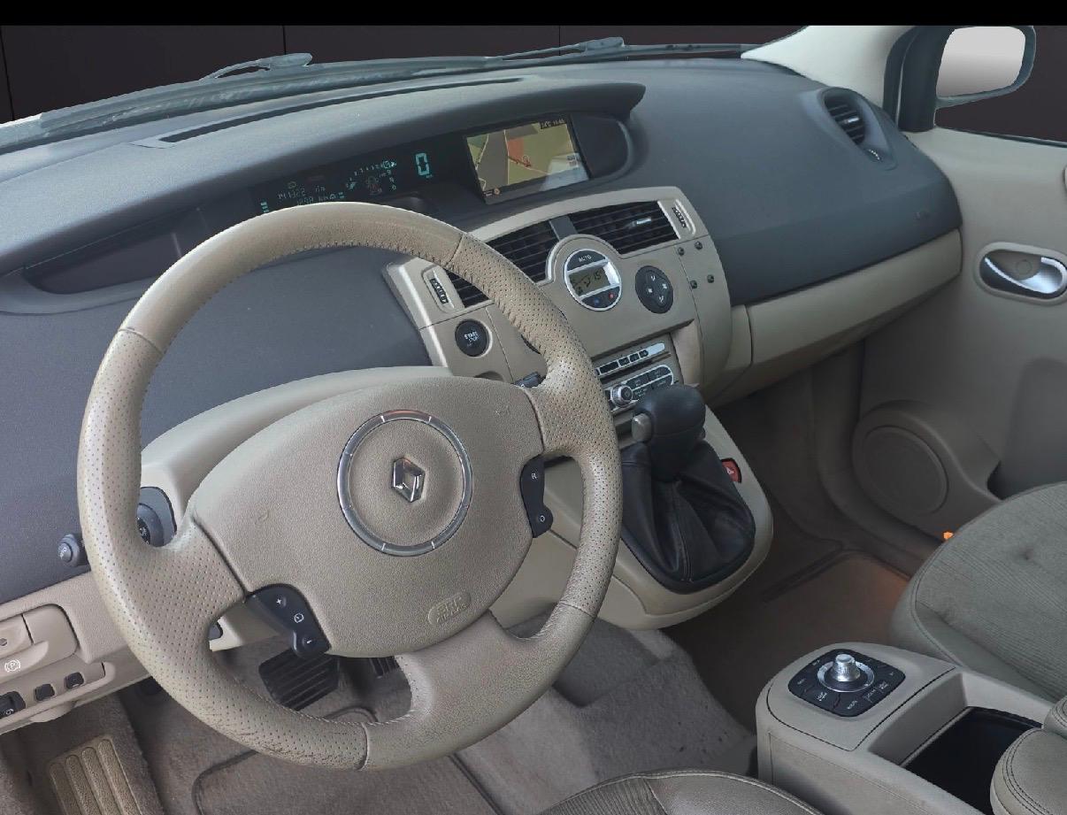 RENAULT Grand Scénic 2.0 16V Fairway Automatic-image-7