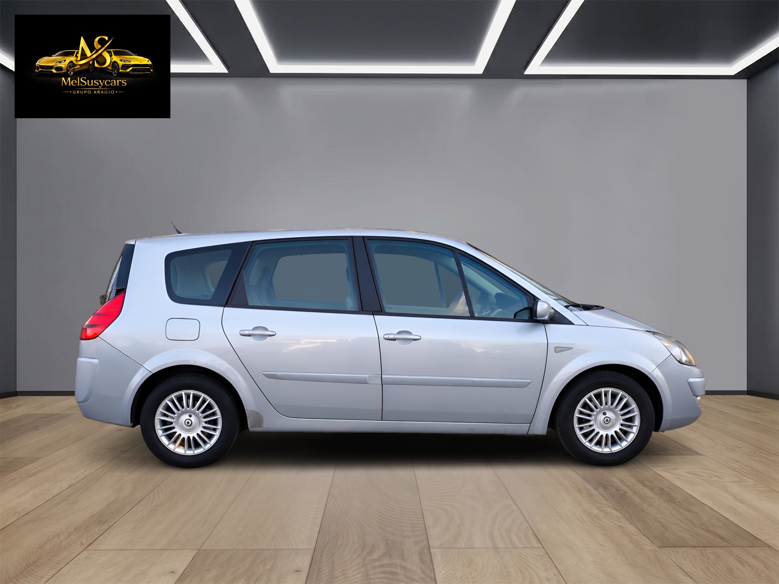 RENAULT Grand Scénic 2.0 16V Fairway Automatic-showroom-element-3