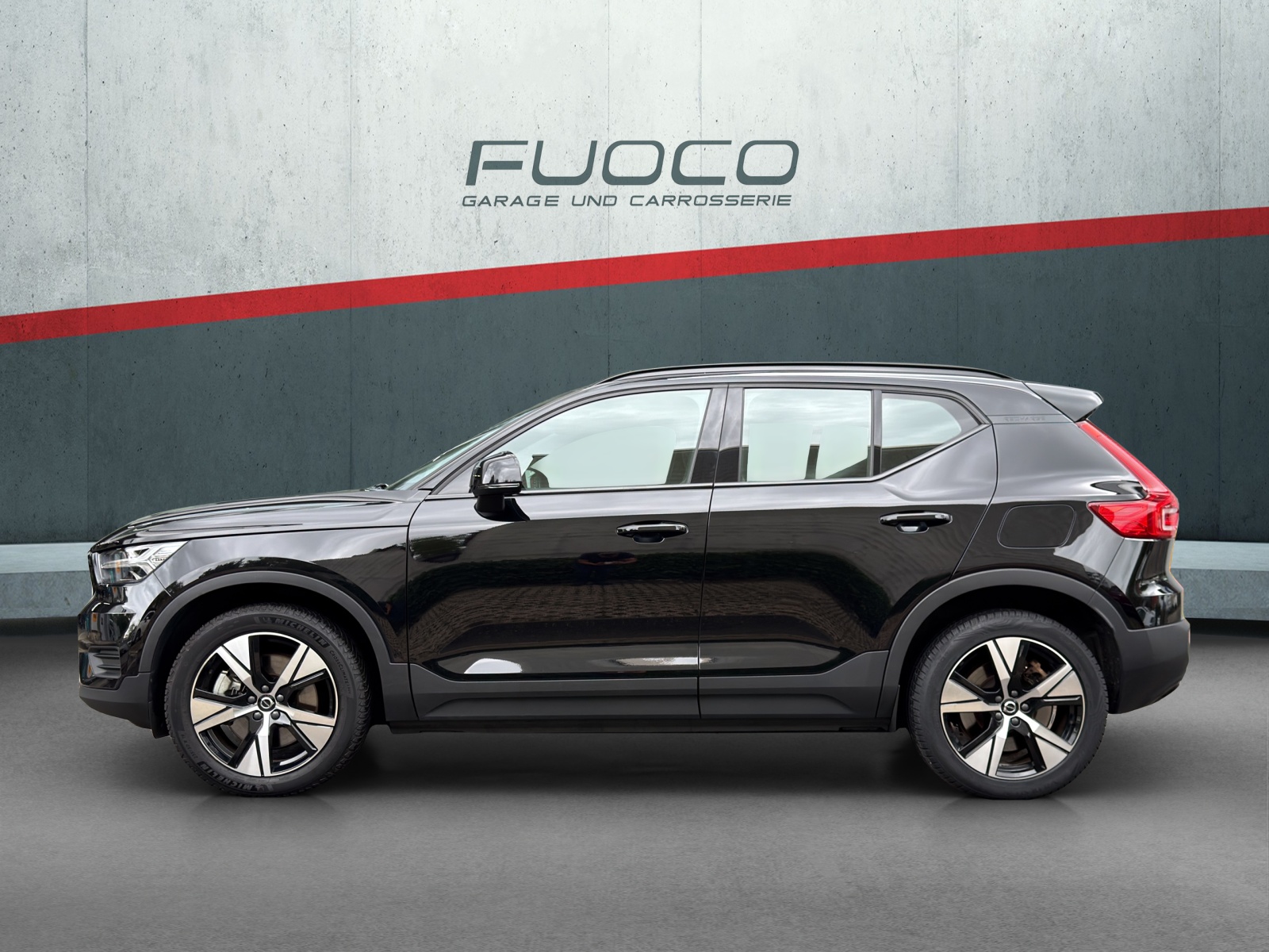 VOLVO XC40 Recharge P6 Plus FWD-image-5
