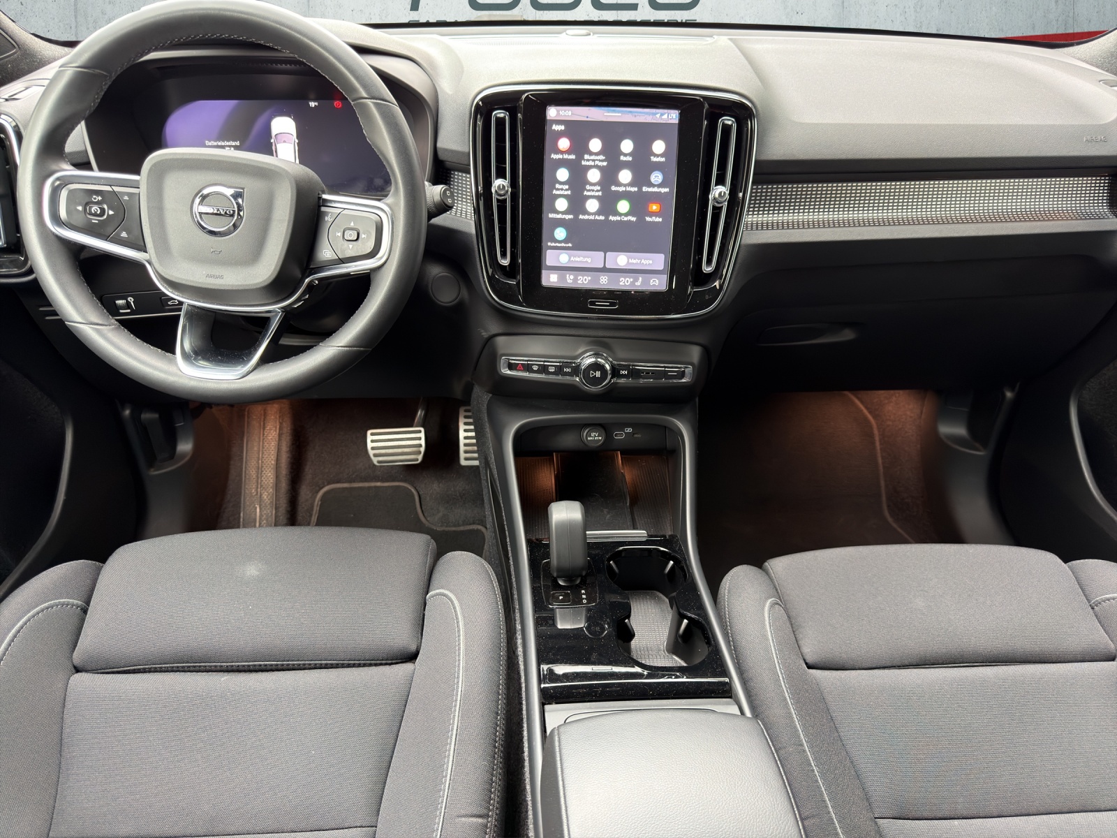 VOLVO XC40 Recharge P6 Plus FWD-image-10