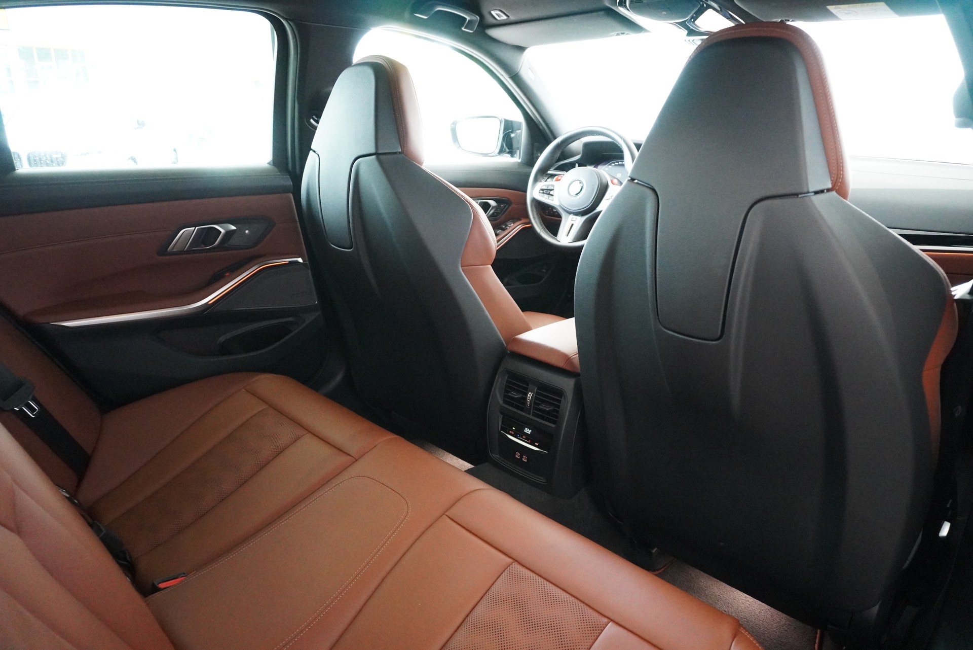 BMW M3 Competition M xDrive-image-16