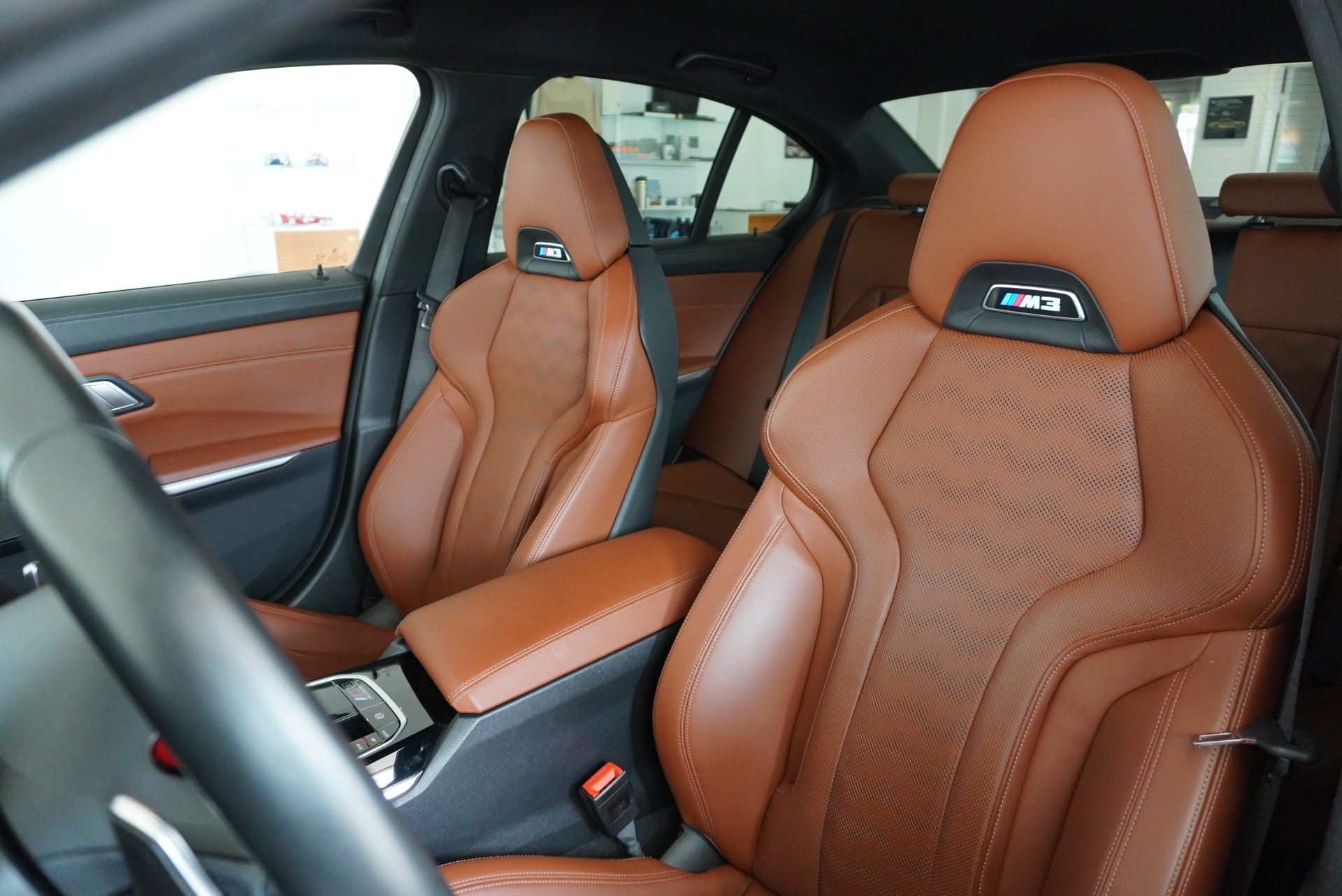 BMW M3 Competition M xDrive-image-13