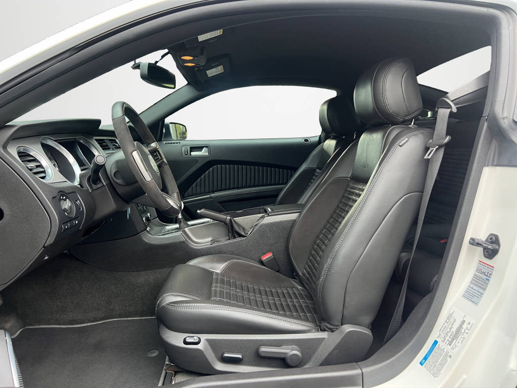 FORD Mustang Coupé 5.0 V8 GT Premium-image-5