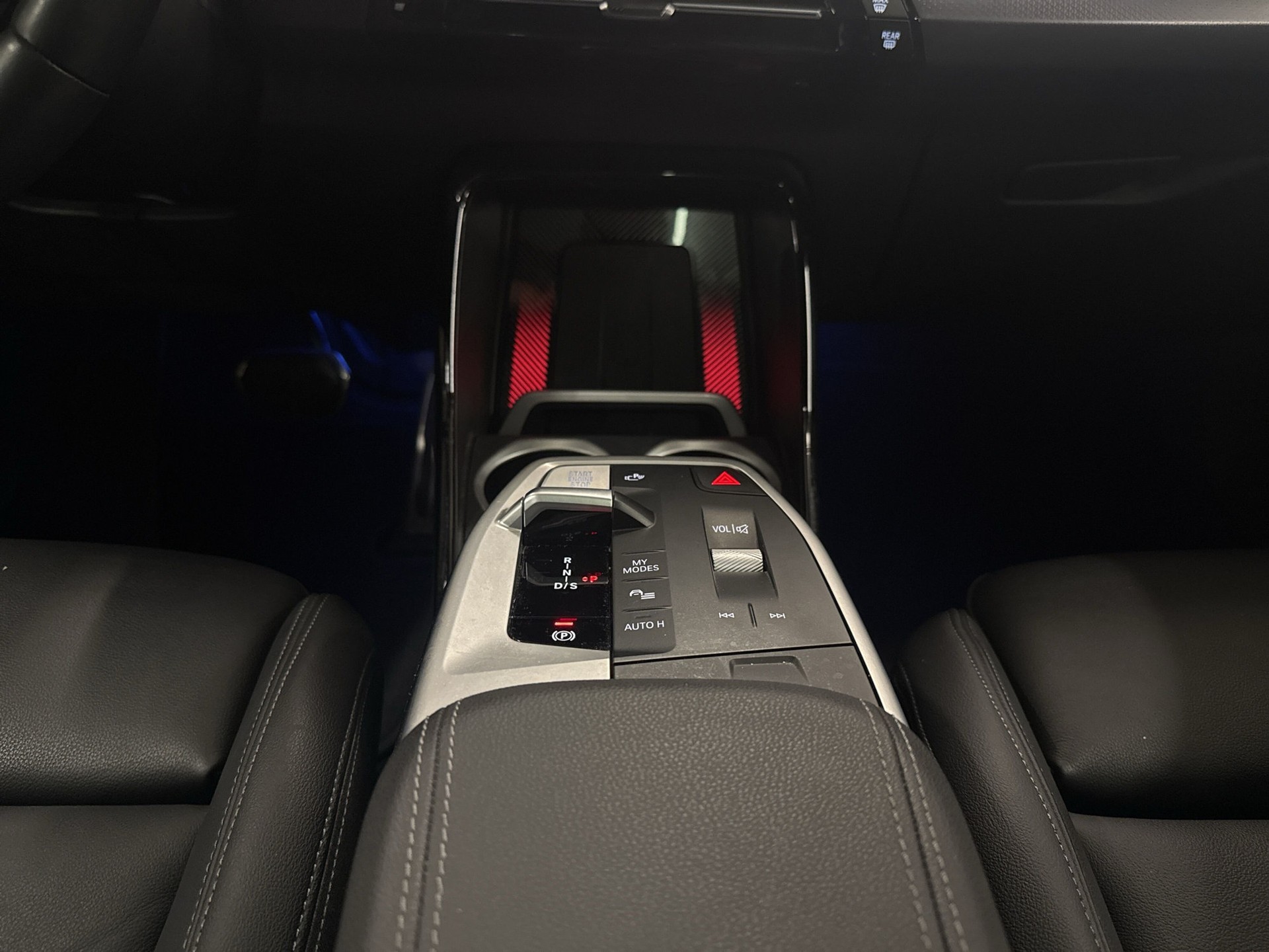 BMW X1 xDrive 30e M Sport-image-12