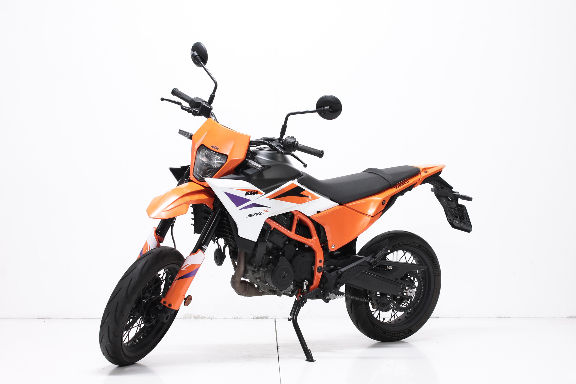 KTM 390 SMC R-showroom-element-3