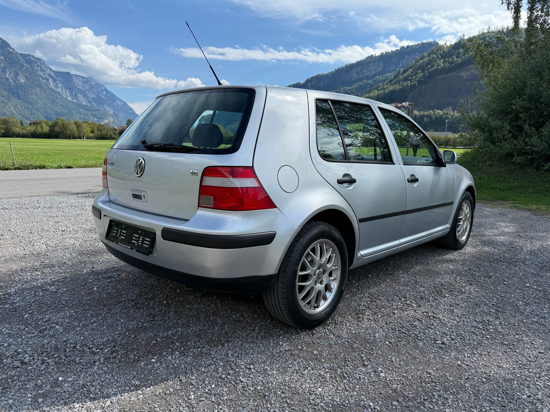 VW Golf 1.6 16V Last Edition-image-4