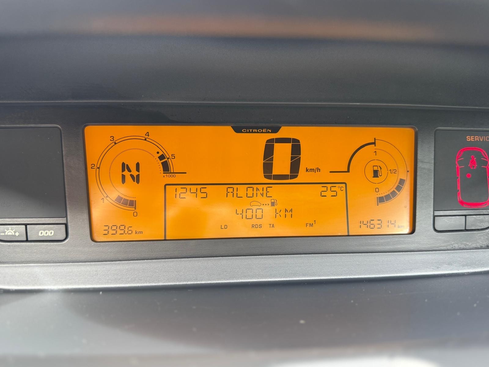 CITROEN Grand C4 Picasso 1.6 HDI 16V Séduction EGS6-image-13