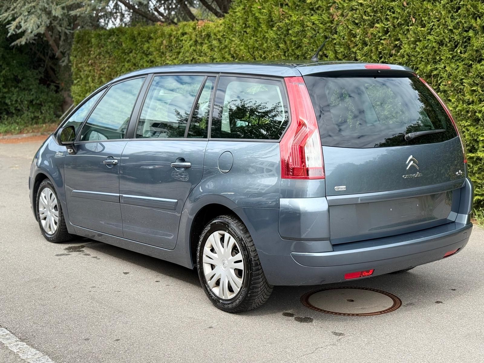 CITROEN Grand C4 Picasso 1.6 HDI 16V Séduction EGS6-image-3