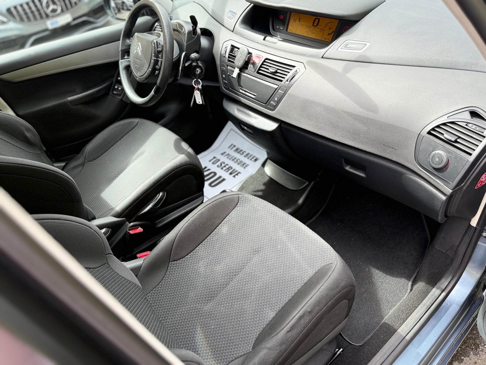 CITROEN Grand C4 Picasso 1.6 HDI 16V Séduction EGS6-image-6