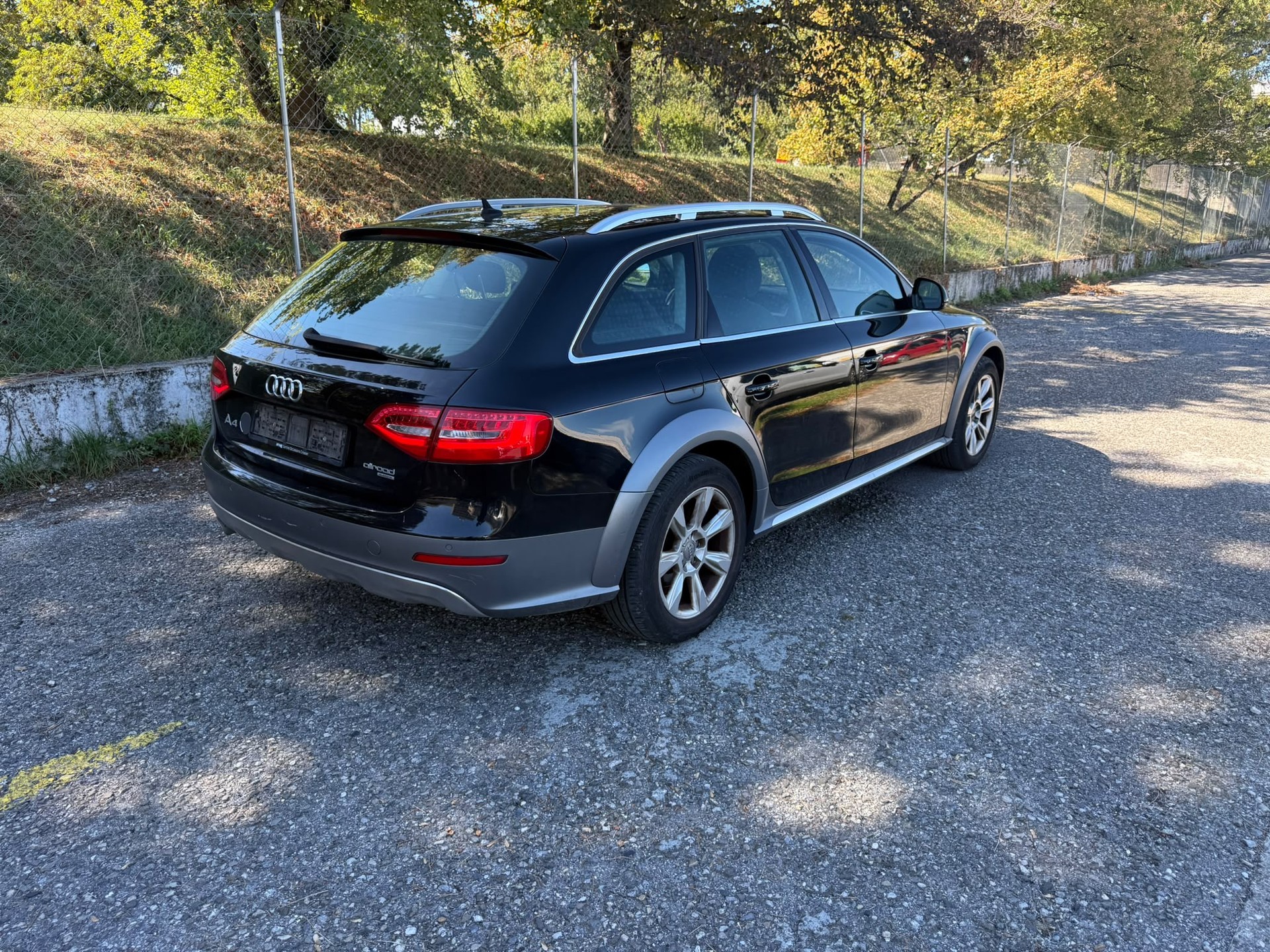 AUDI A4 allroad 2.0 TDI quattro-image-4
