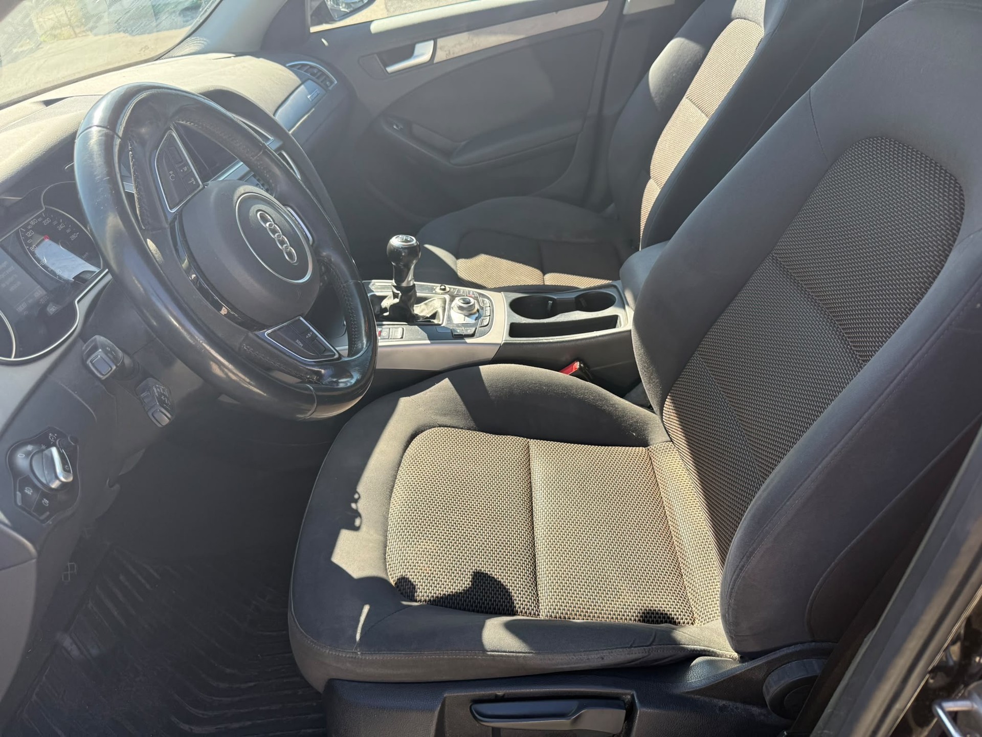 AUDI A4 allroad 2.0 TDI quattro-image-12