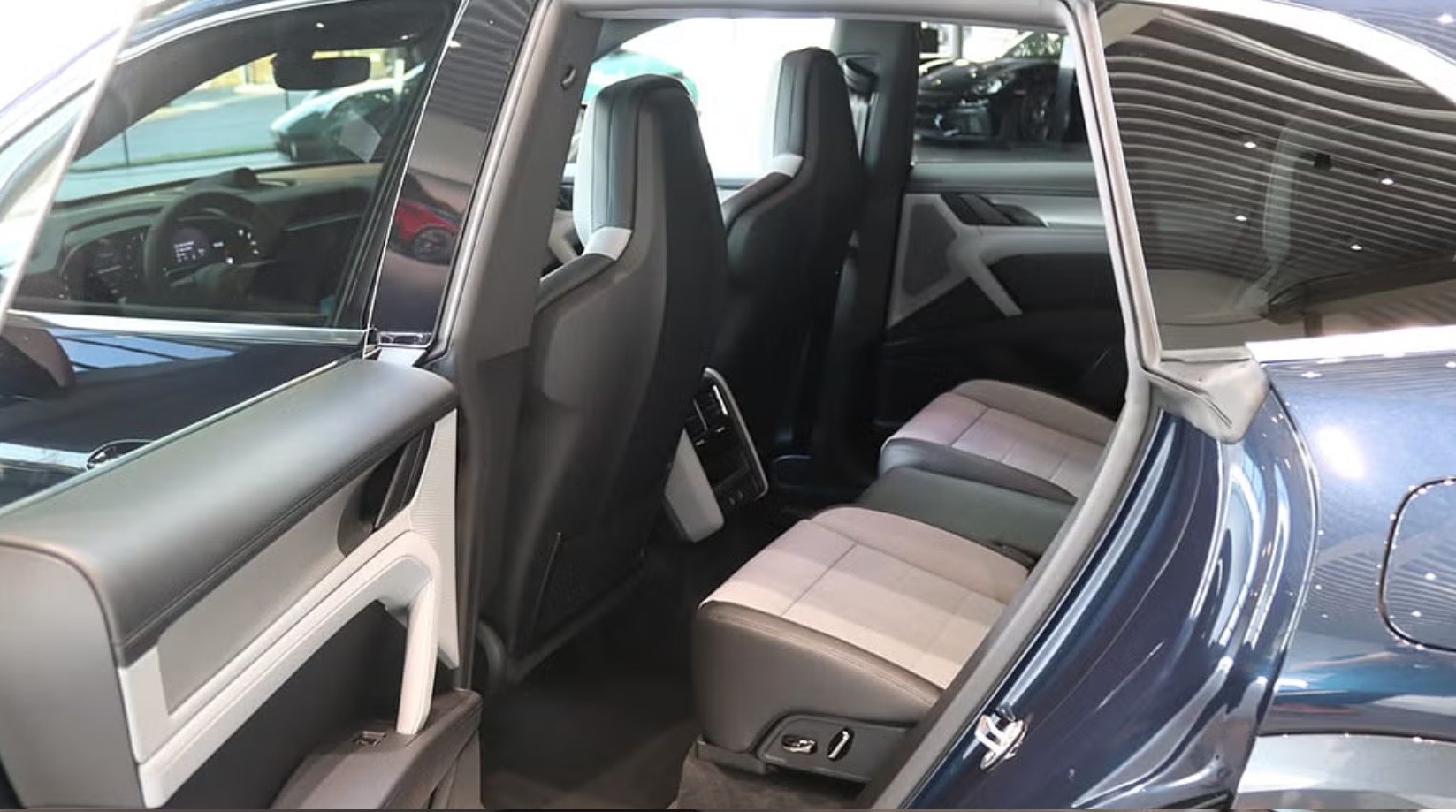 PORSCHE Cayenne Electric 113 kWh-image-5
