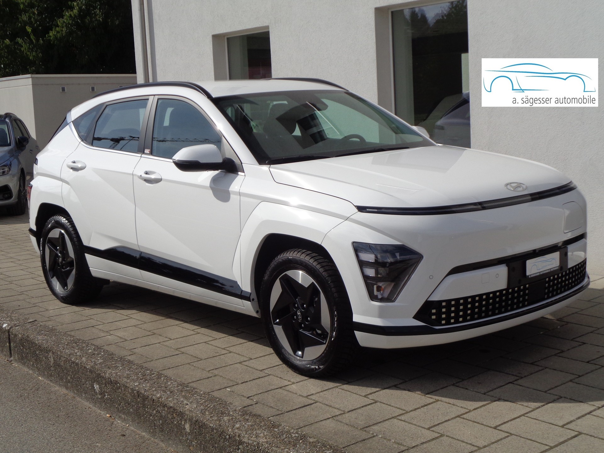 HYUNDAI Kona EV 65.4 kWh Origo-image-0