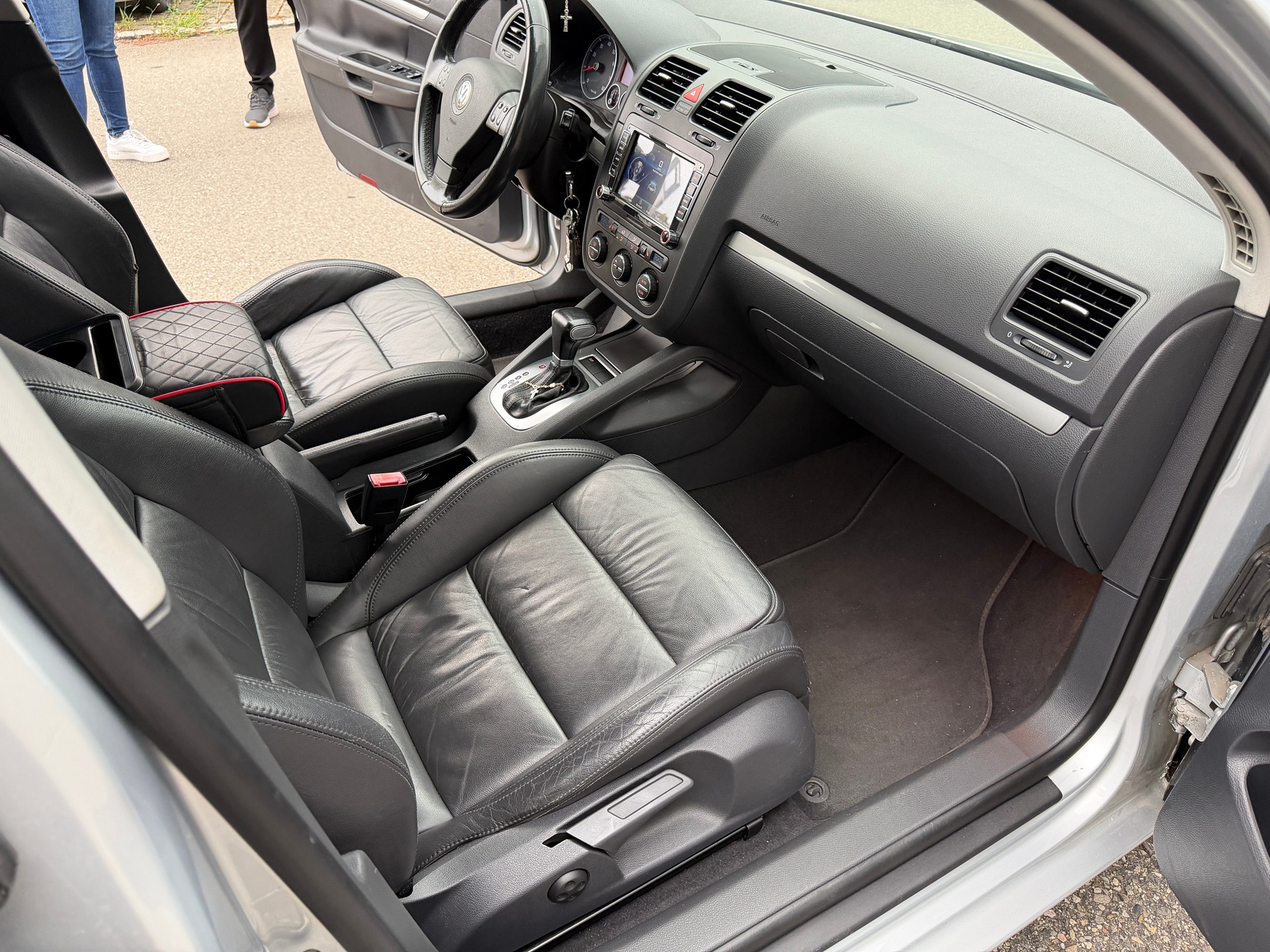 VW Golf 2.0 FSI GT Sportline *AB GROSSE SERVICE* NAVI*LEDER*-image-13