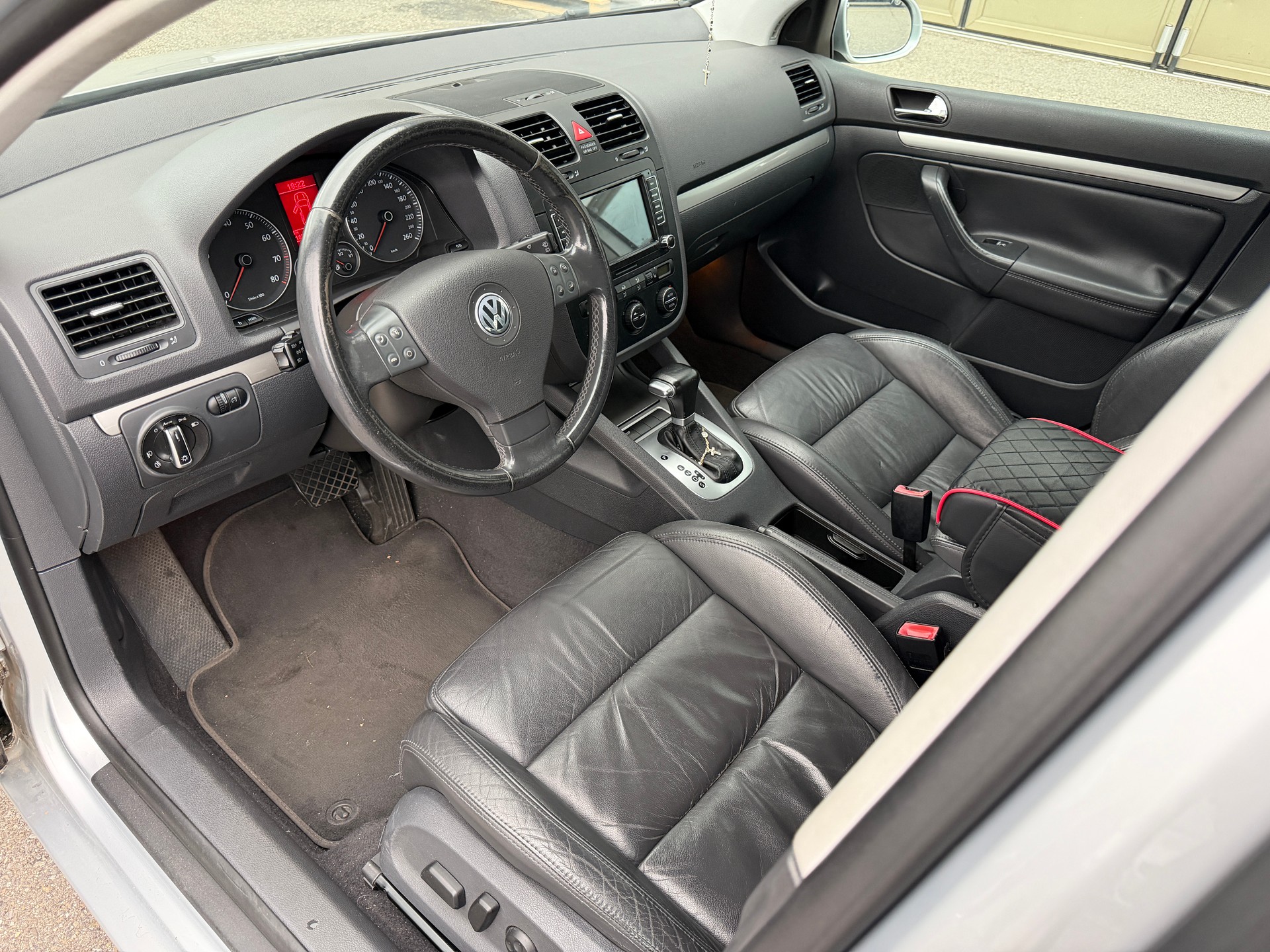 VW Golf 2.0 FSI GT Sportline *AB GROSSE SERVICE* NAVI*LEDER*-image-9