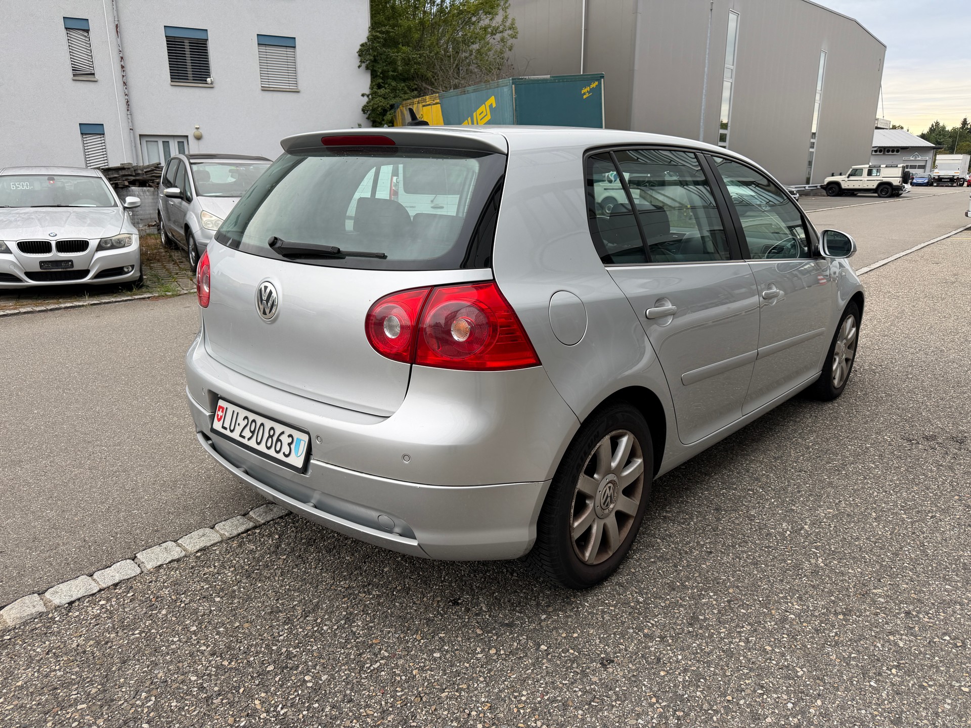VW Golf 2.0 FSI GT Sportline *AB GROSSE SERVICE* NAVI*LEDER*-image-4