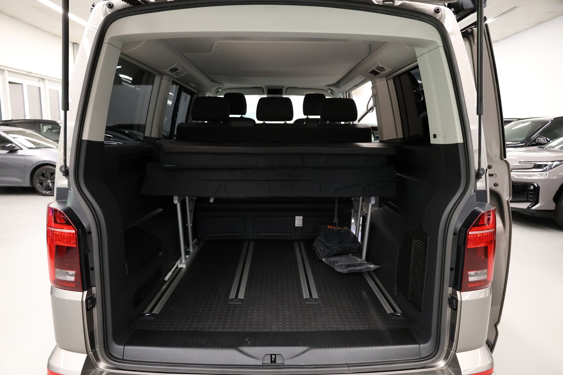 VW T6.1 California 3000 2.0 TDI 150 Beach Liberty Spirit DSG-image-27