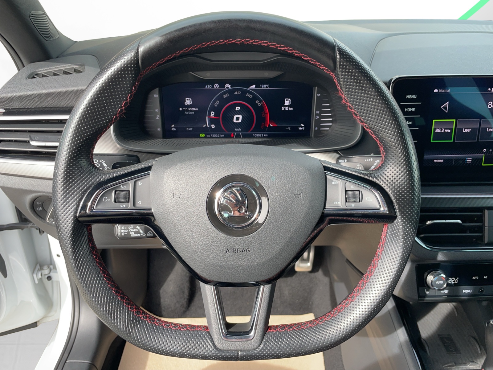 SKODA Kamiq 1.5 TSI ACT Monte Carlo DSG-image-7