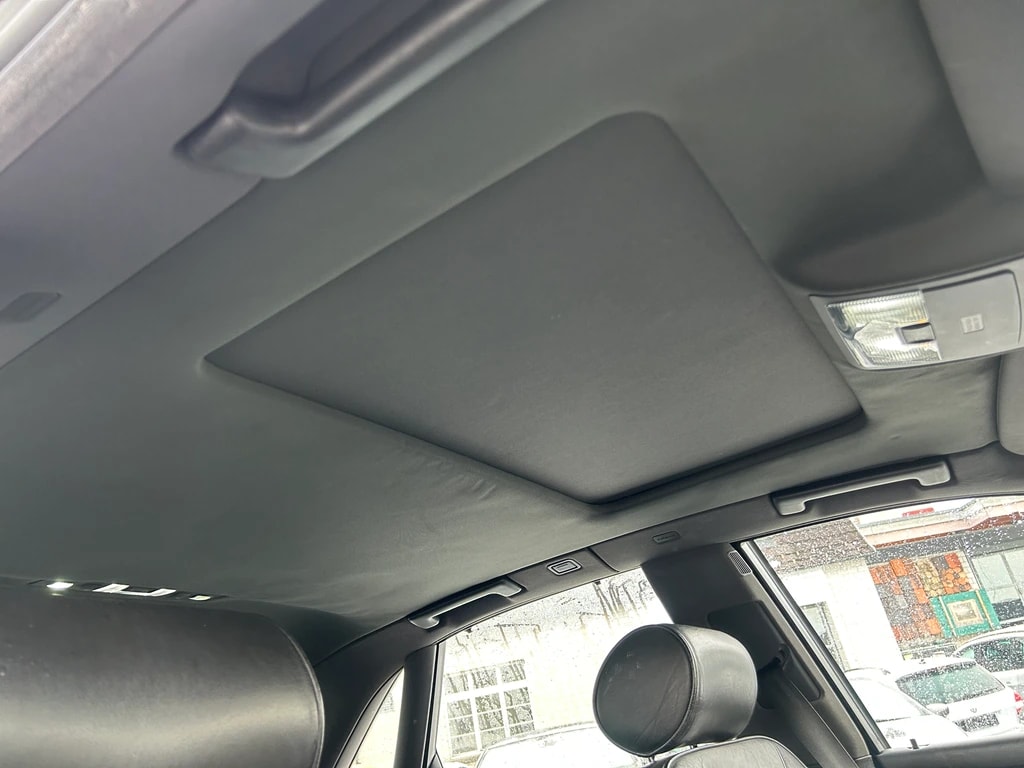 AUDI S8 4.2 quattro-image-24