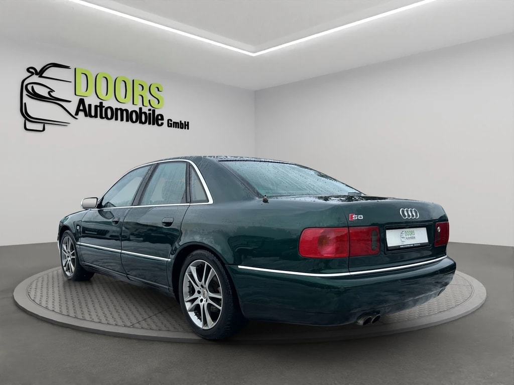 AUDI S8 4.2 quattro-image-3