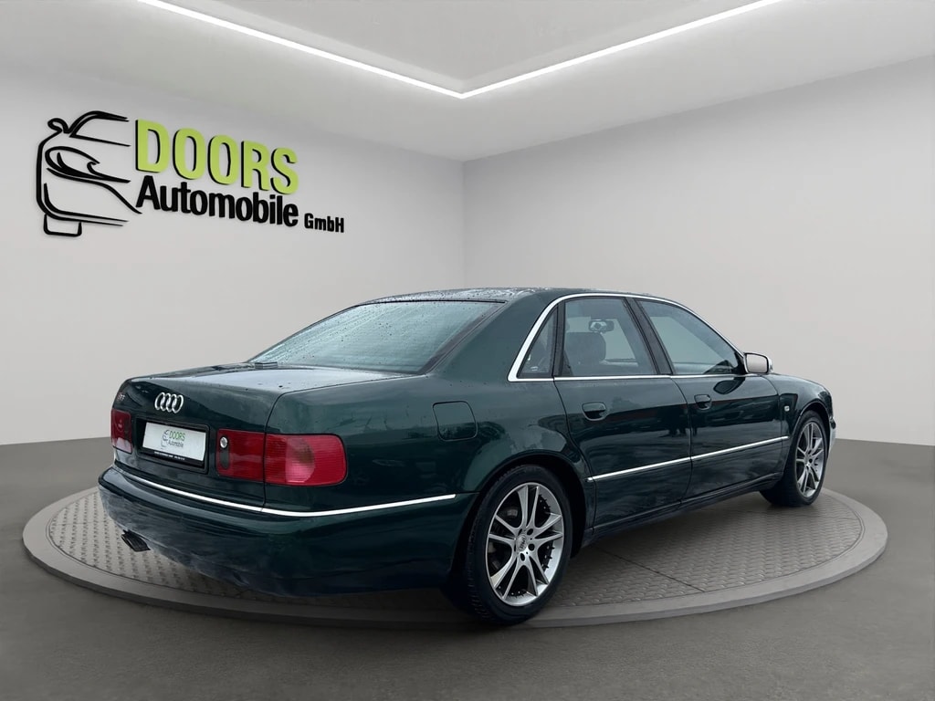 AUDI S8 4.2 quattro-image-5